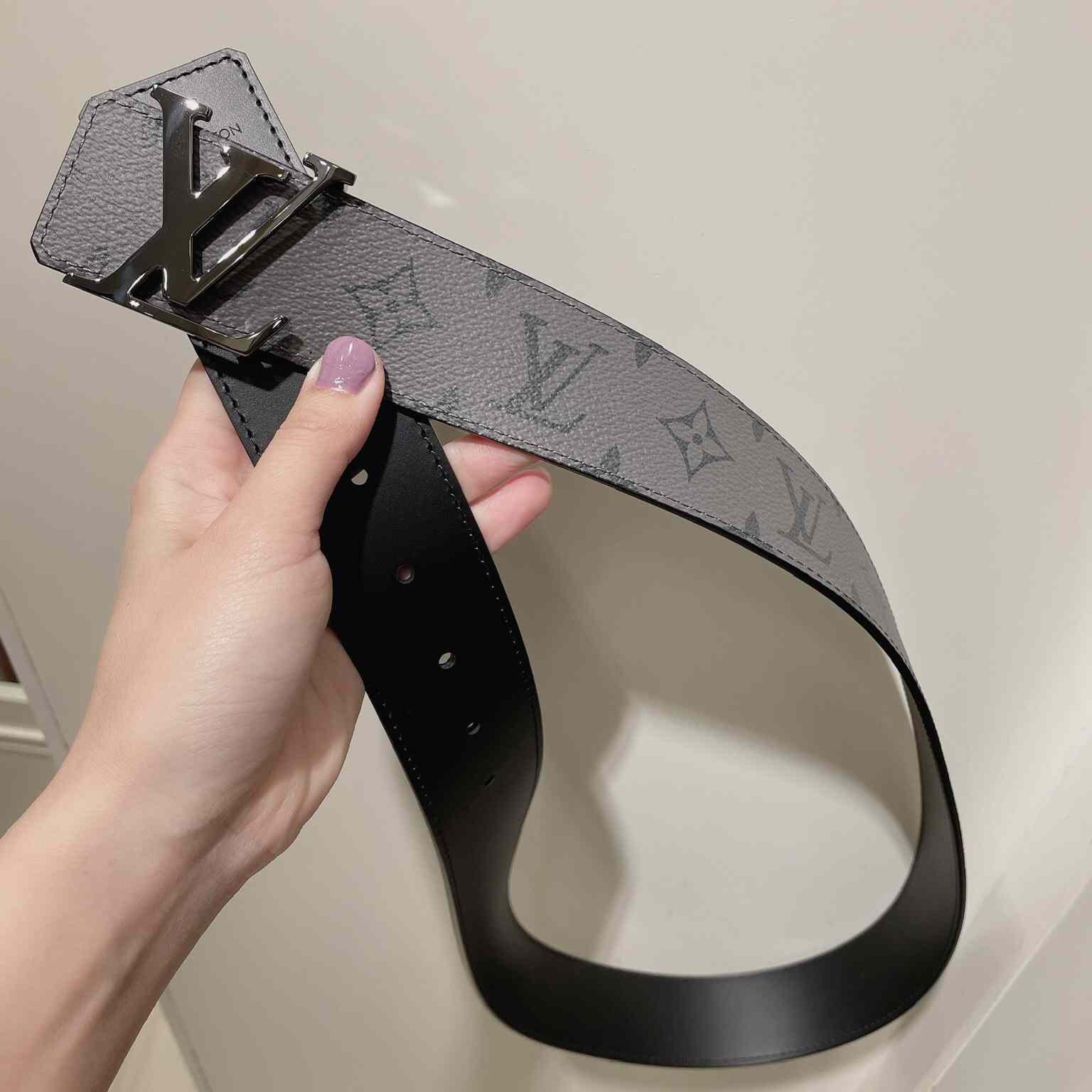 Louis Vuitton LV Initiales 40mm Reversible Belt   M0285 - DesignerGu