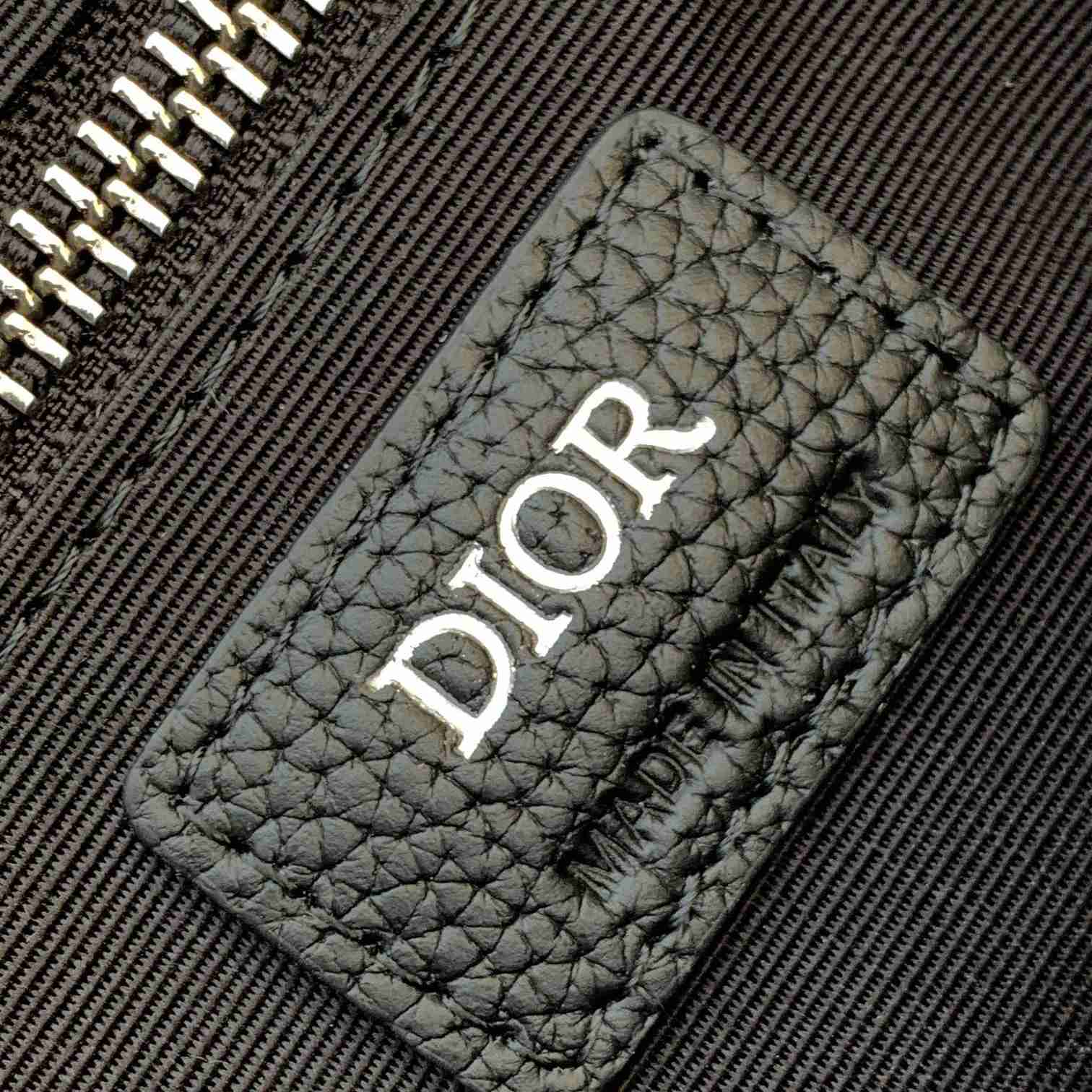 Dior Toiletry Bag - DesignerGu