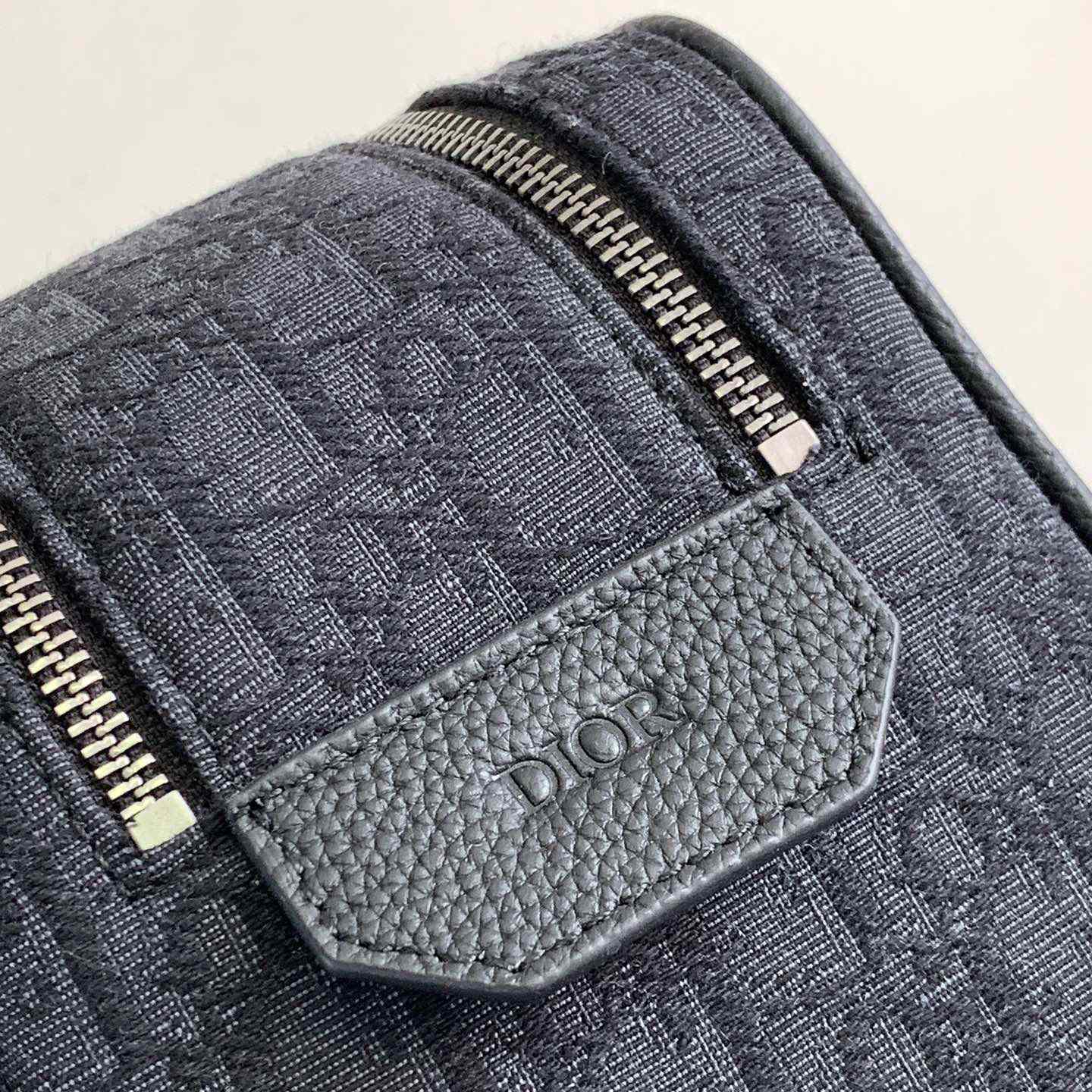 Dior Toiletry Bag - DesignerGu