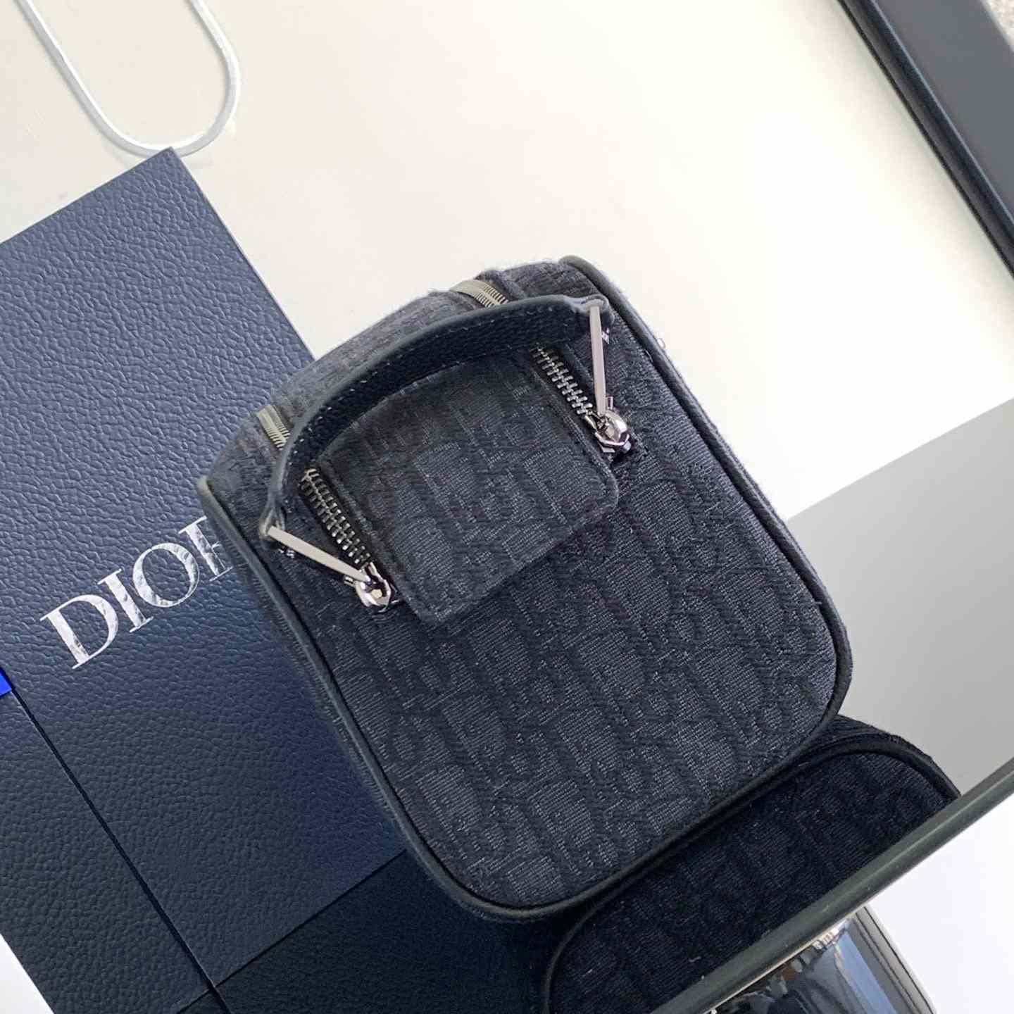 Dior Toiletry Bag - DesignerGu