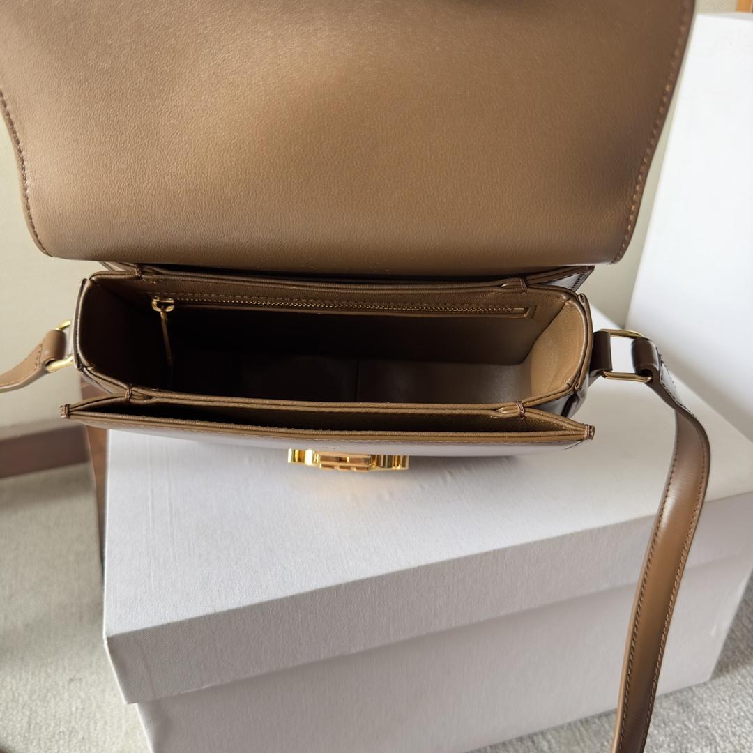 Celine Teen Triomphe Bag In Natural Calfskin - DesignerGu