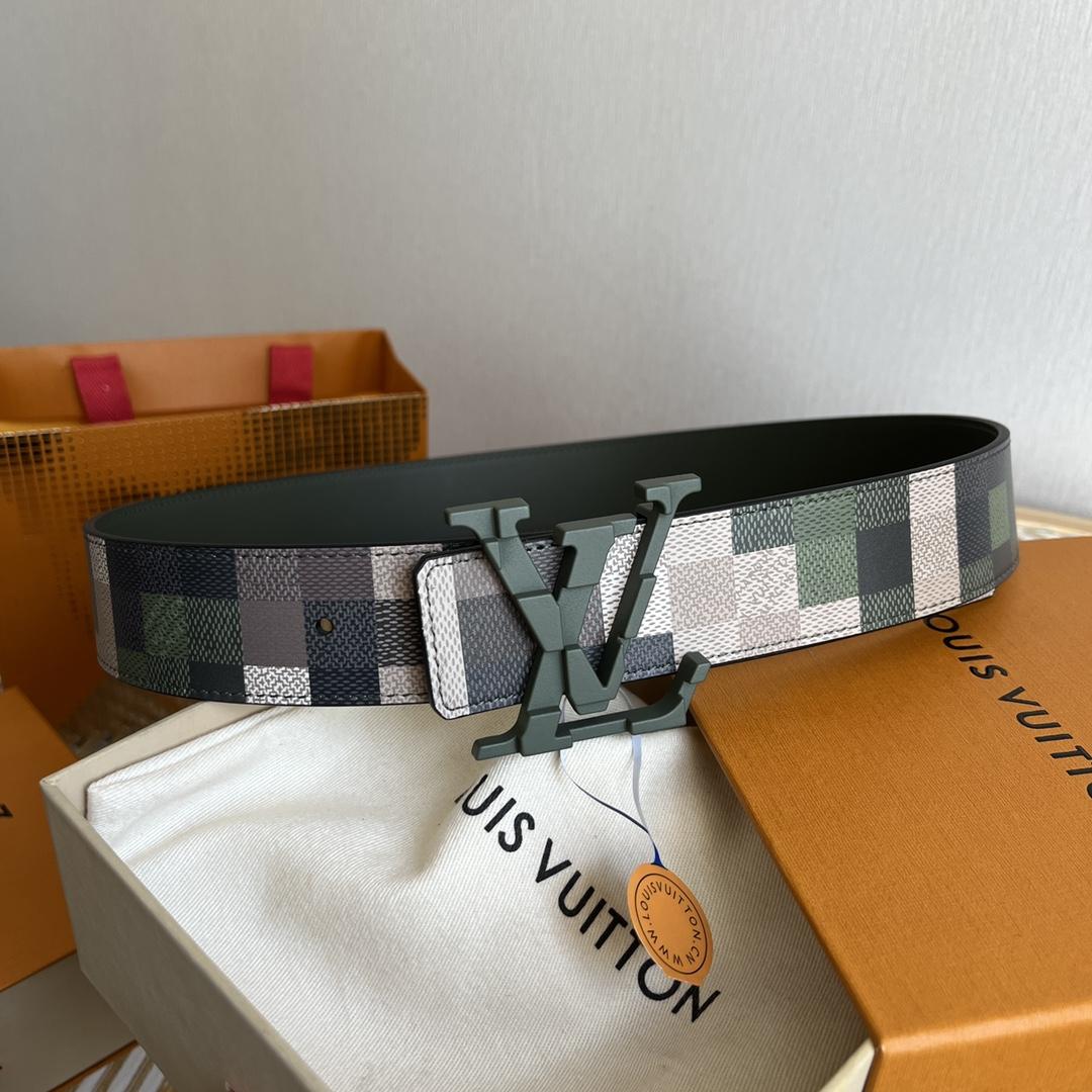 Louis Vuitton LV Mega Pixel 40mm Reversible Belt   M8470V - DesignerGu