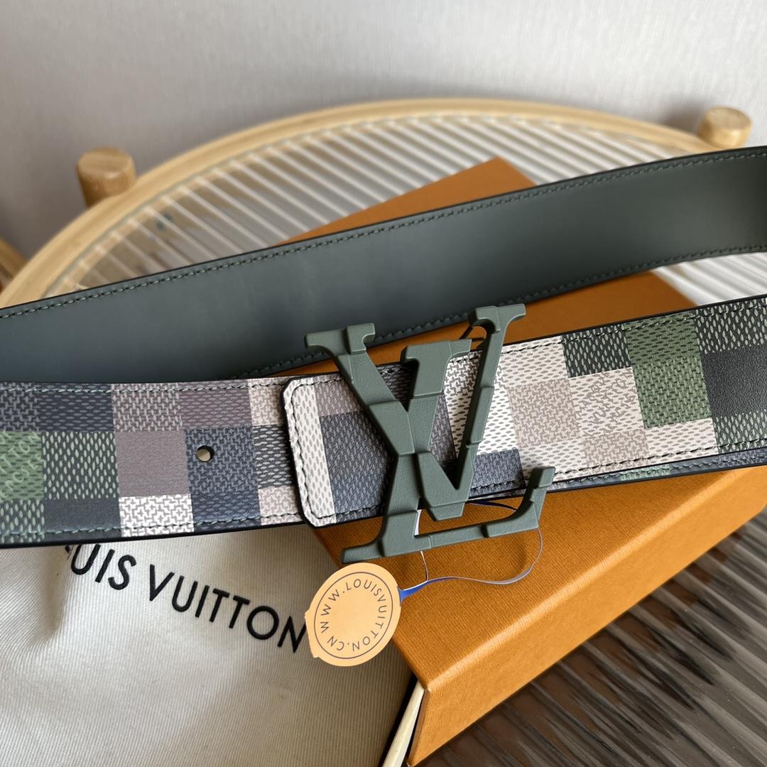 Louis Vuitton LV Mega Pixel 40mm Reversible Belt   M8470V - DesignerGu