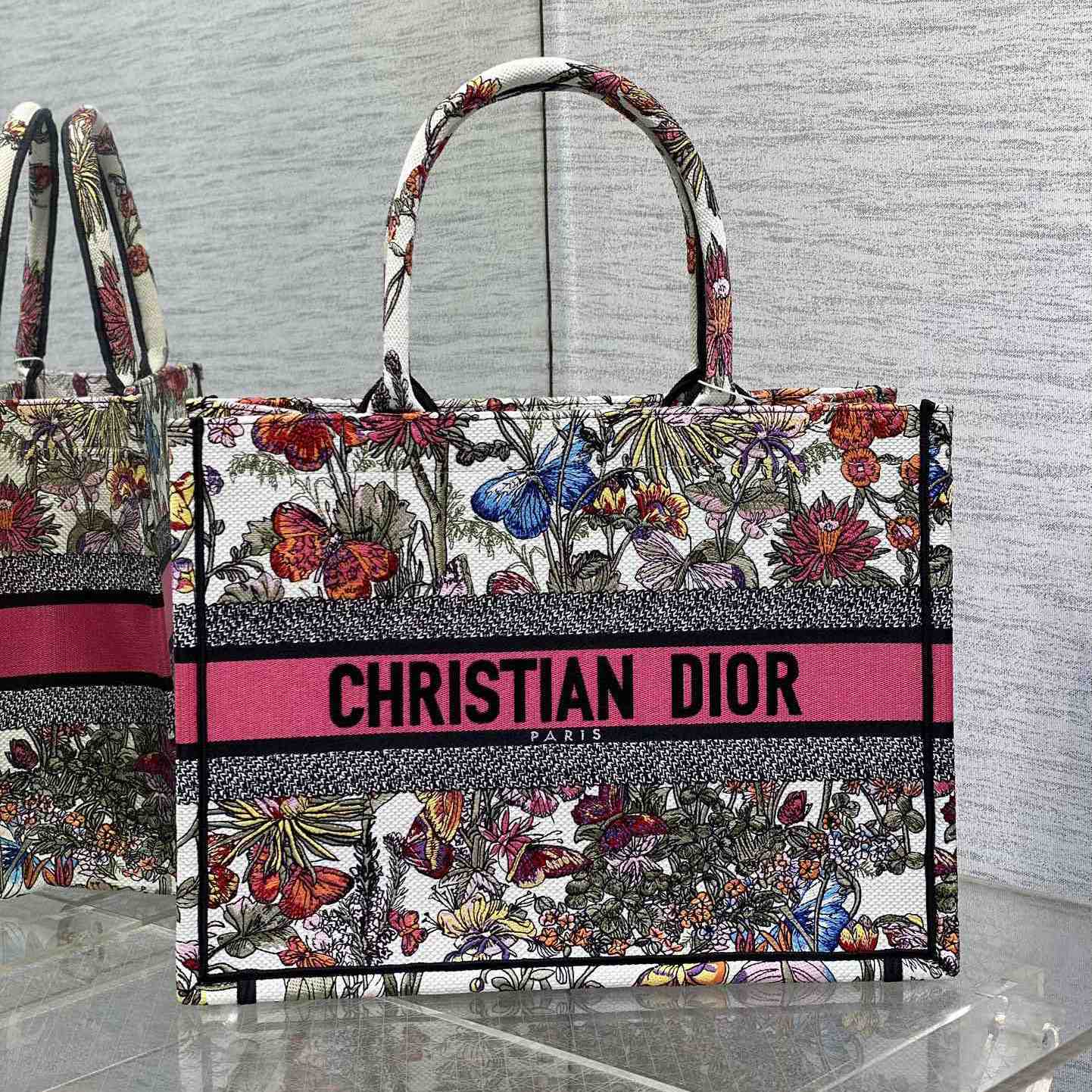 Dior Medium Dior Book Tote - DesignerGu