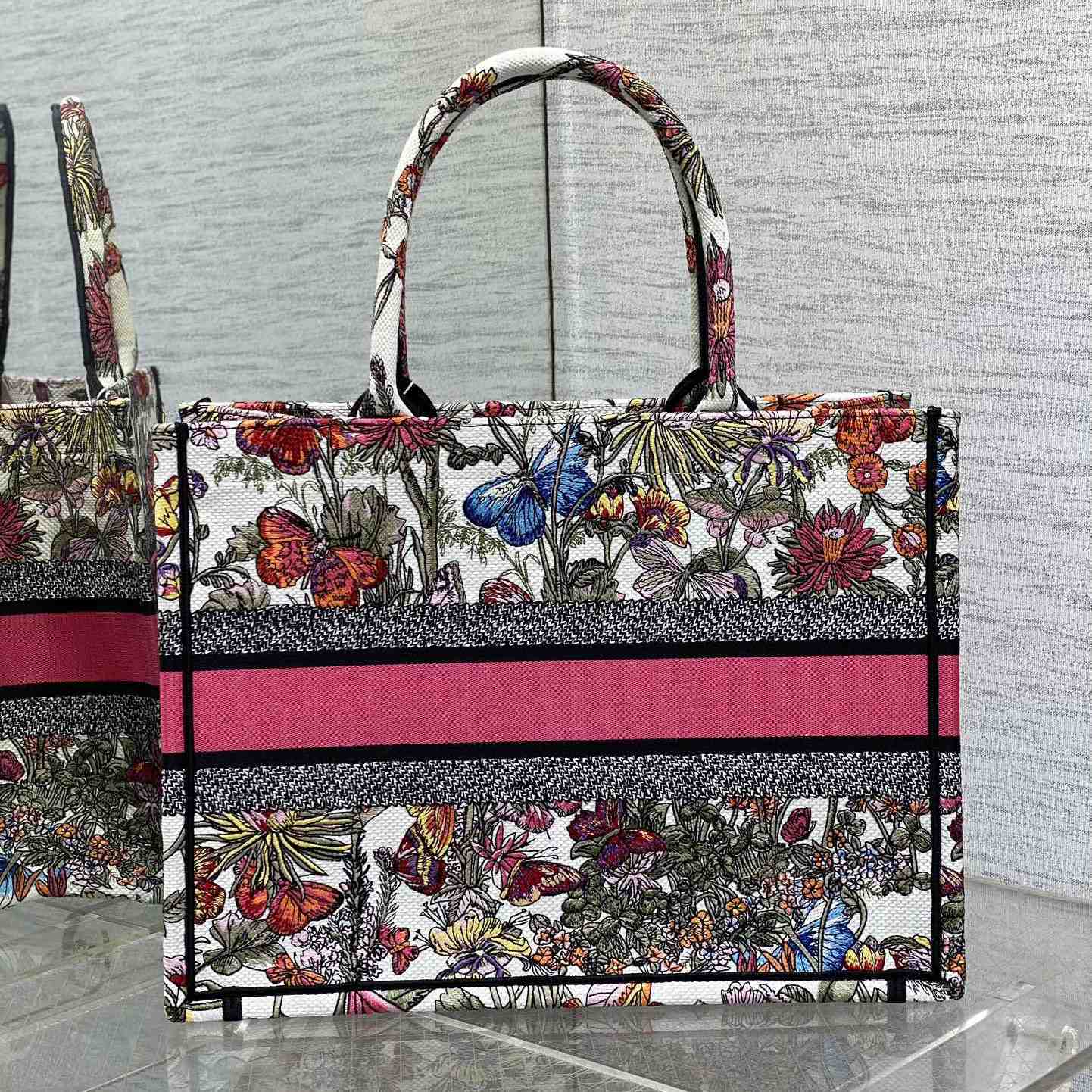 Dior Medium Dior Book Tote - DesignerGu