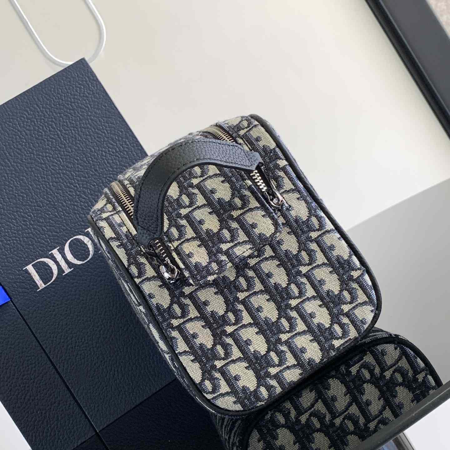 Dior Toiletry Bag - DesignerGu