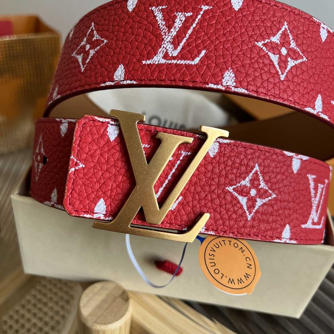 Louis Vuitton LV Initiales 40mm Reversible Belt   M8457V - DesignerGu