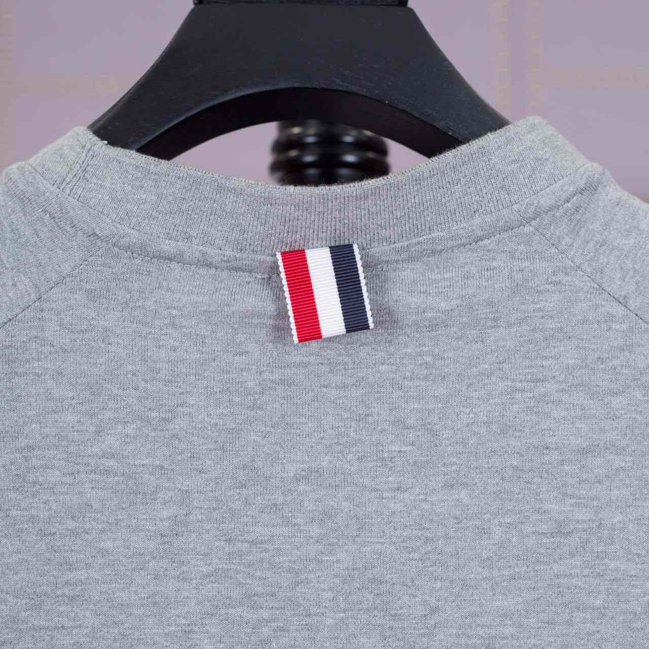 Thom Browne Interlock Rwb Stripe T-shirt   TB1839 - DesignerGu