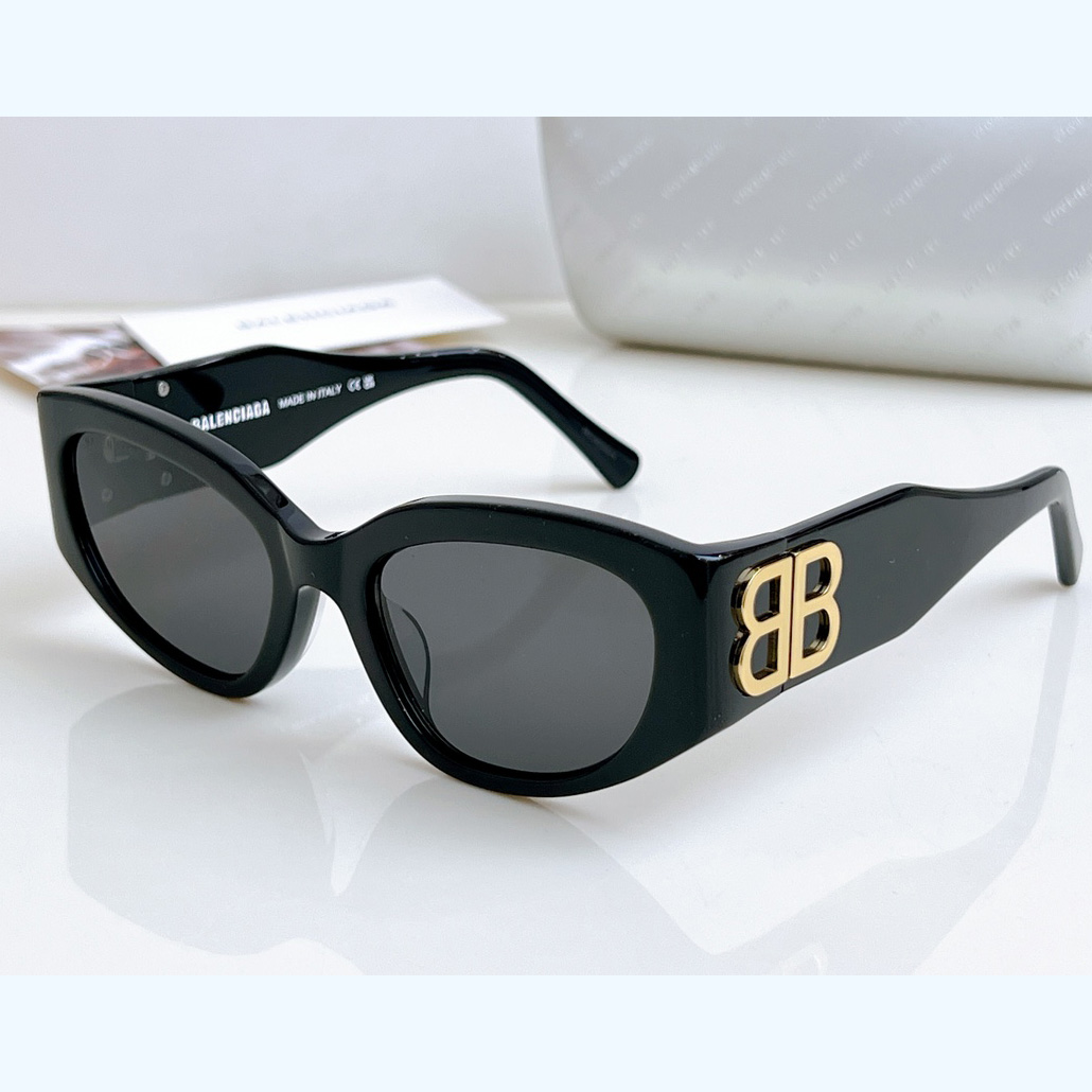 Balenciaga Bossy Round AF Sunglasses In Black - DesignerGu