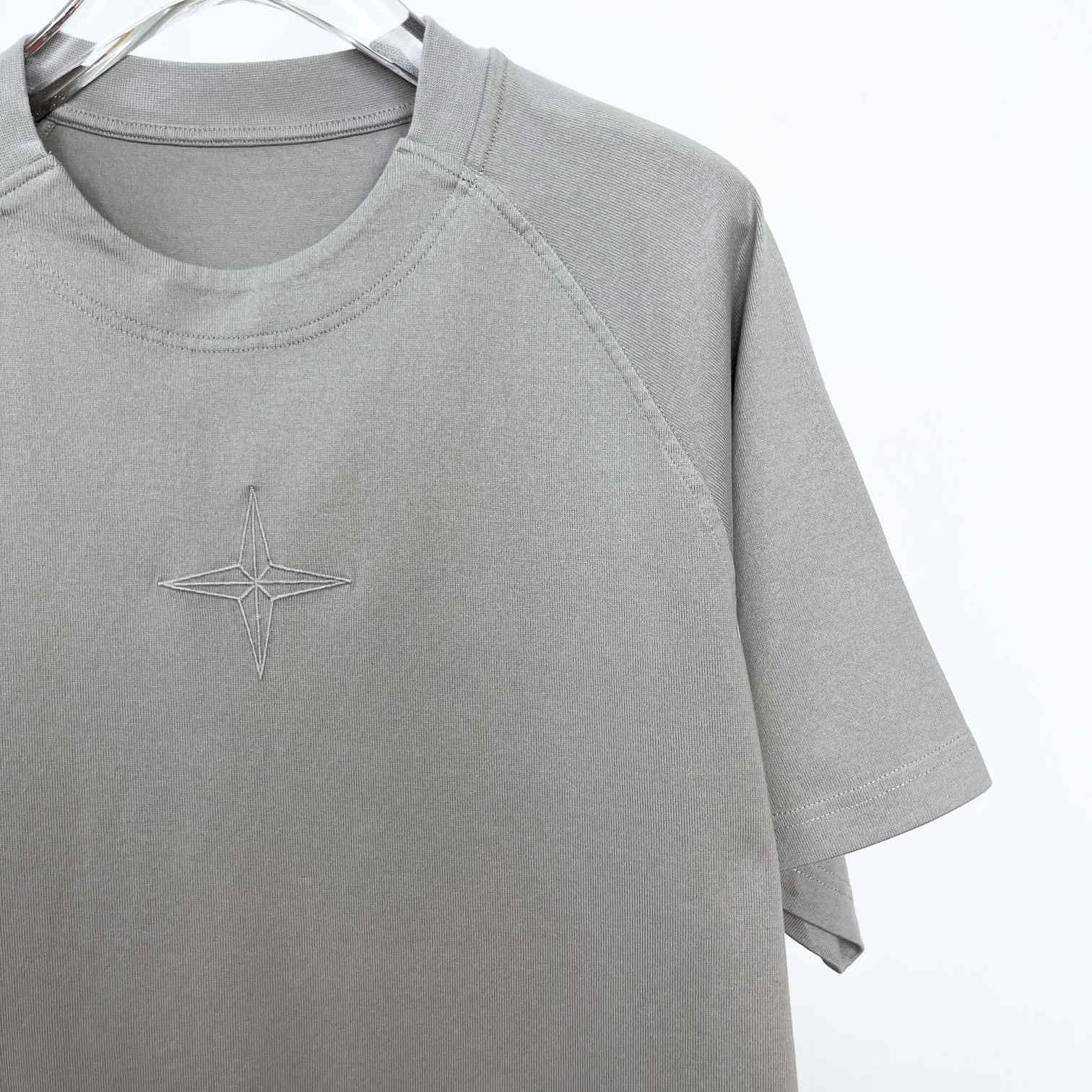 Stone Island Logo T-shirt - DesignerGu