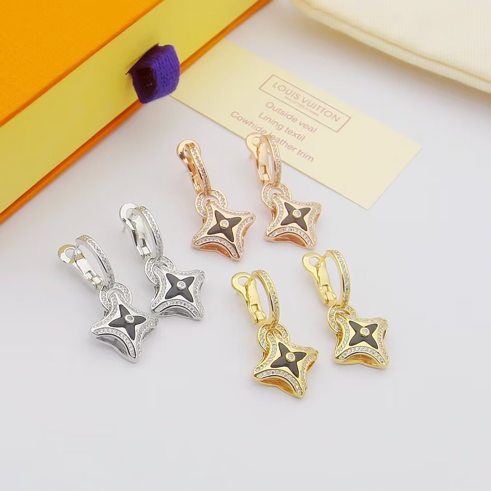 Louis Vuitton Ever Blossom Earrings - DesignerGu