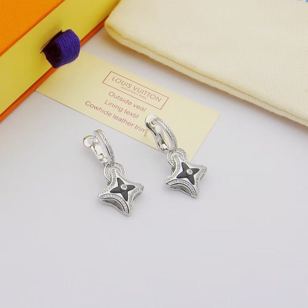 Louis Vuitton Ever Blossom Earrings - DesignerGu