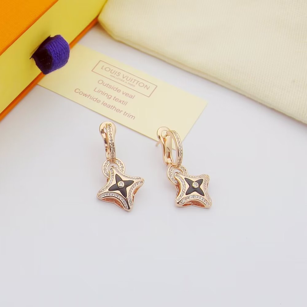 Louis Vuitton Ever Blossom Earrings - DesignerGu