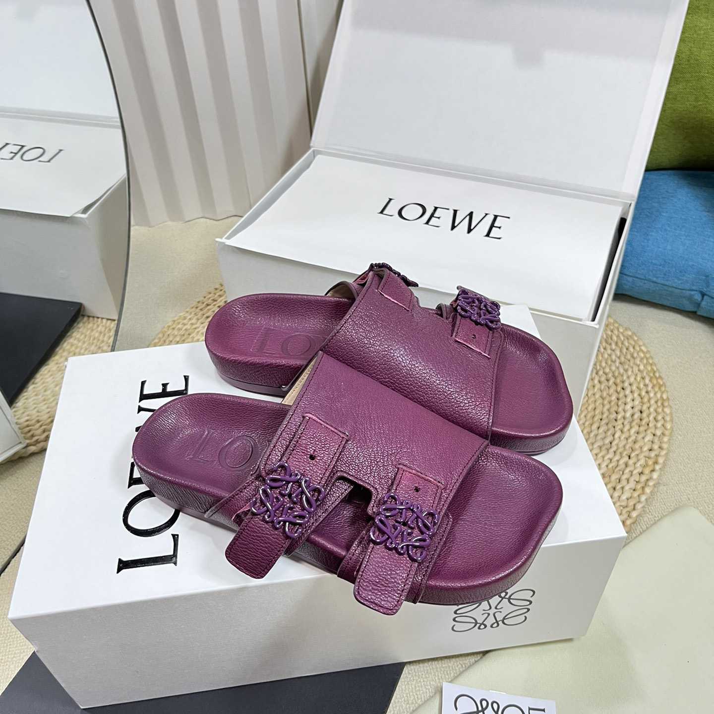 Loewe Ease slide In Goatskin - DesignerGu