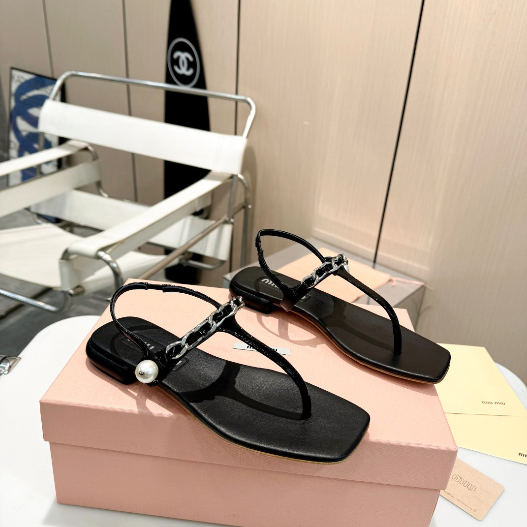 Miu Miu Patent Leather Thong Sandals - DesignerGu