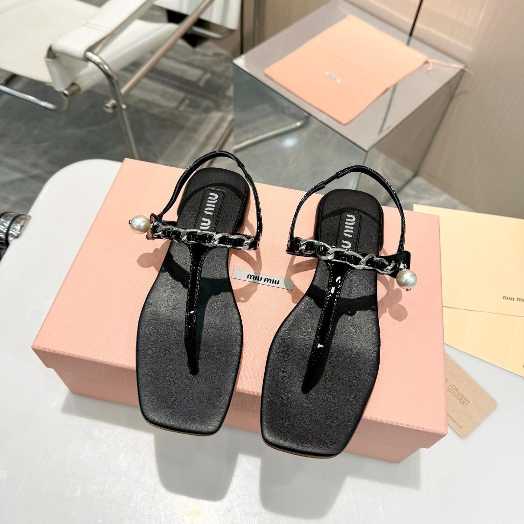 Miu Miu Patent Leather Thong Sandals - DesignerGu