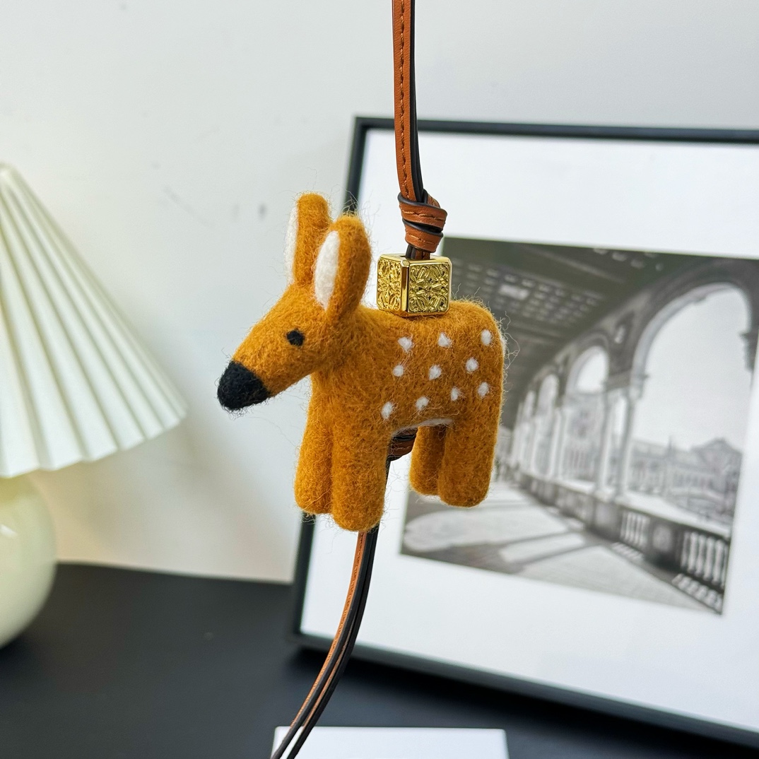 Loewe Deer Charm In Felt And Calfskin - DesignerGu