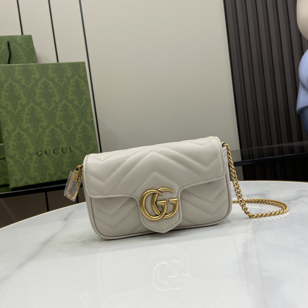 Gucci GG Marmont Super Mini Bag - DesignerGu