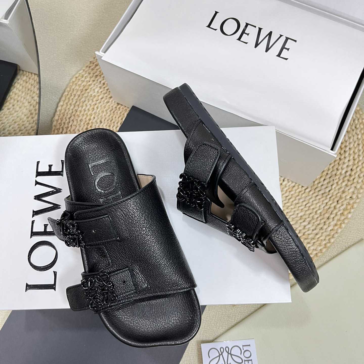 Loewe Ease slide In Goatskin - DesignerGu