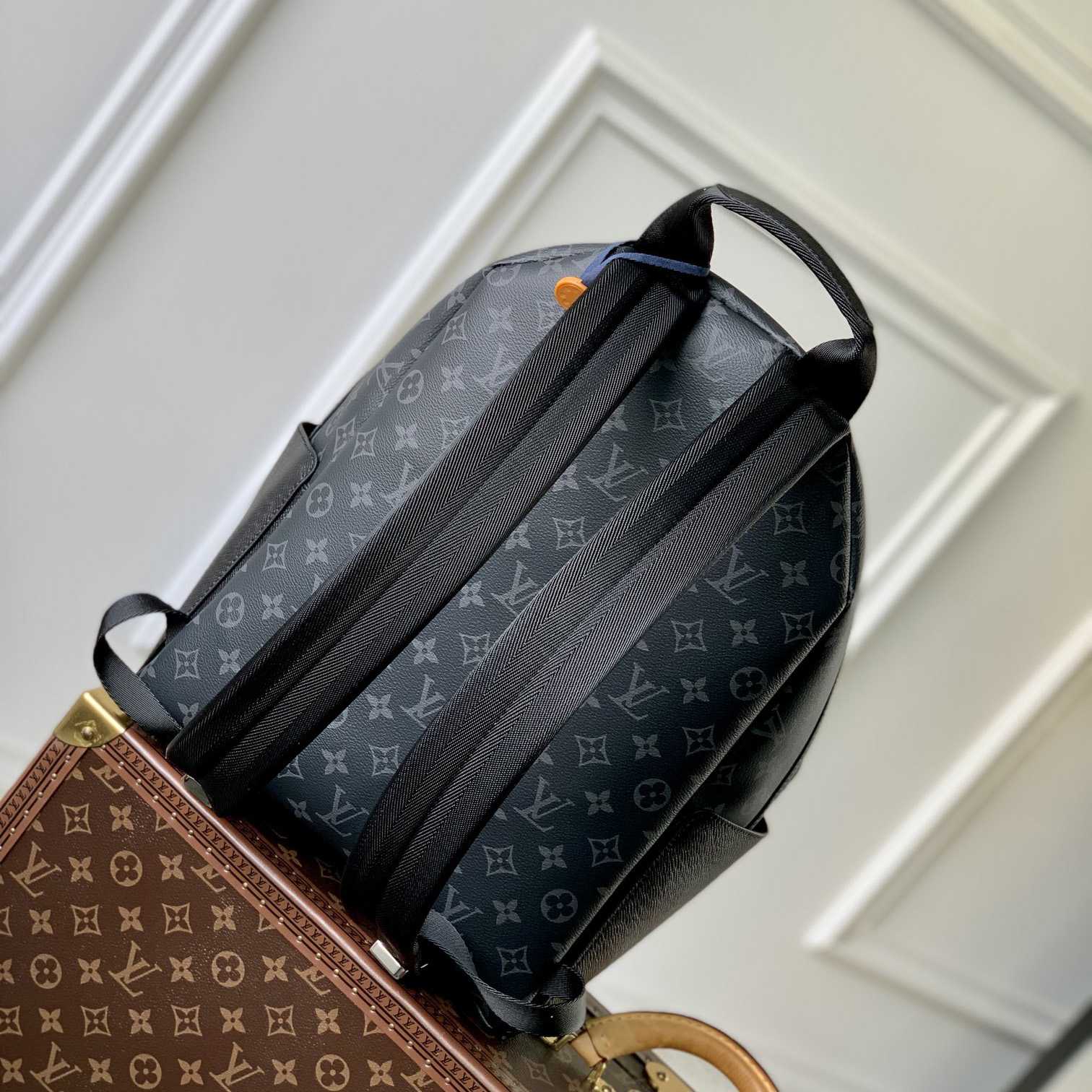 Louis Vuitton Discovery Backpack   M31033 - DesignerGu