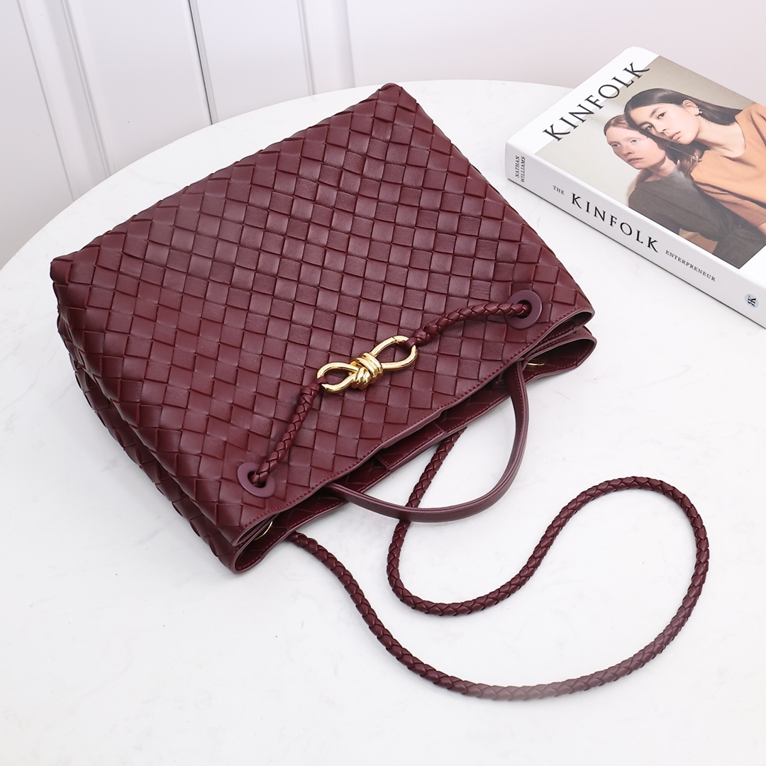 Bottega Veneta Medium Andiamo  32*24*12CM - DesignerGu