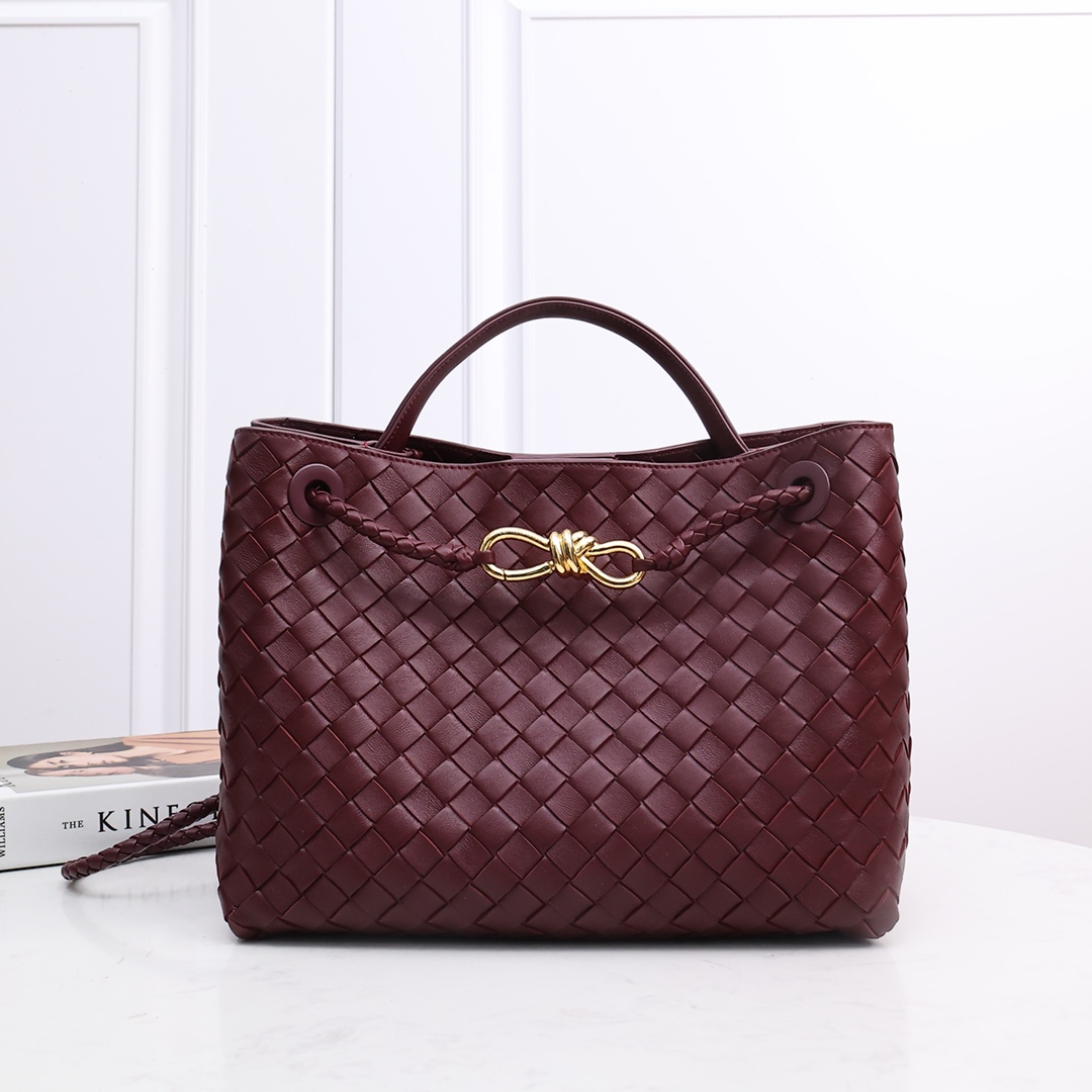 Bottega Veneta Medium Andiamo  32*24*12CM - DesignerGu