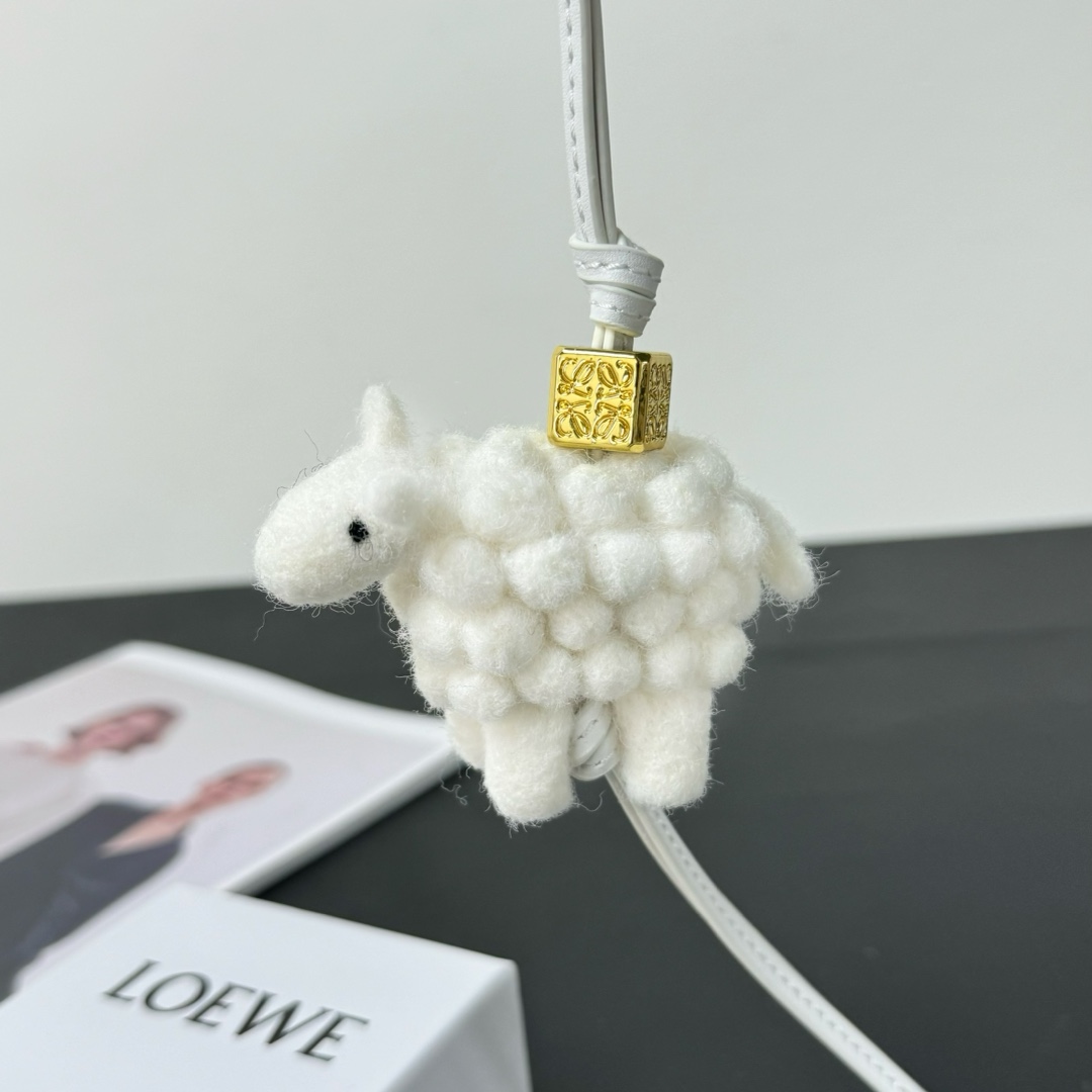 Loewe Sheep charm In Felt And Calfskin - DesignerGu