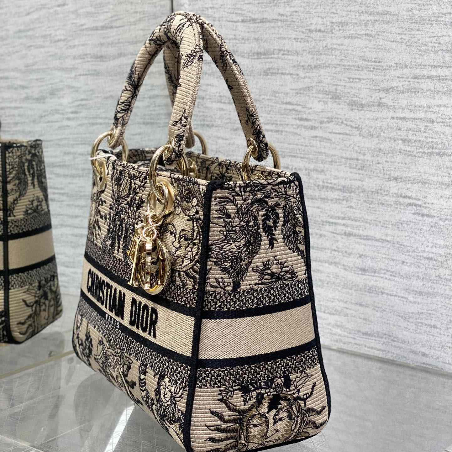 Dior Medium Lady D-Lite Bag - DesignerGu