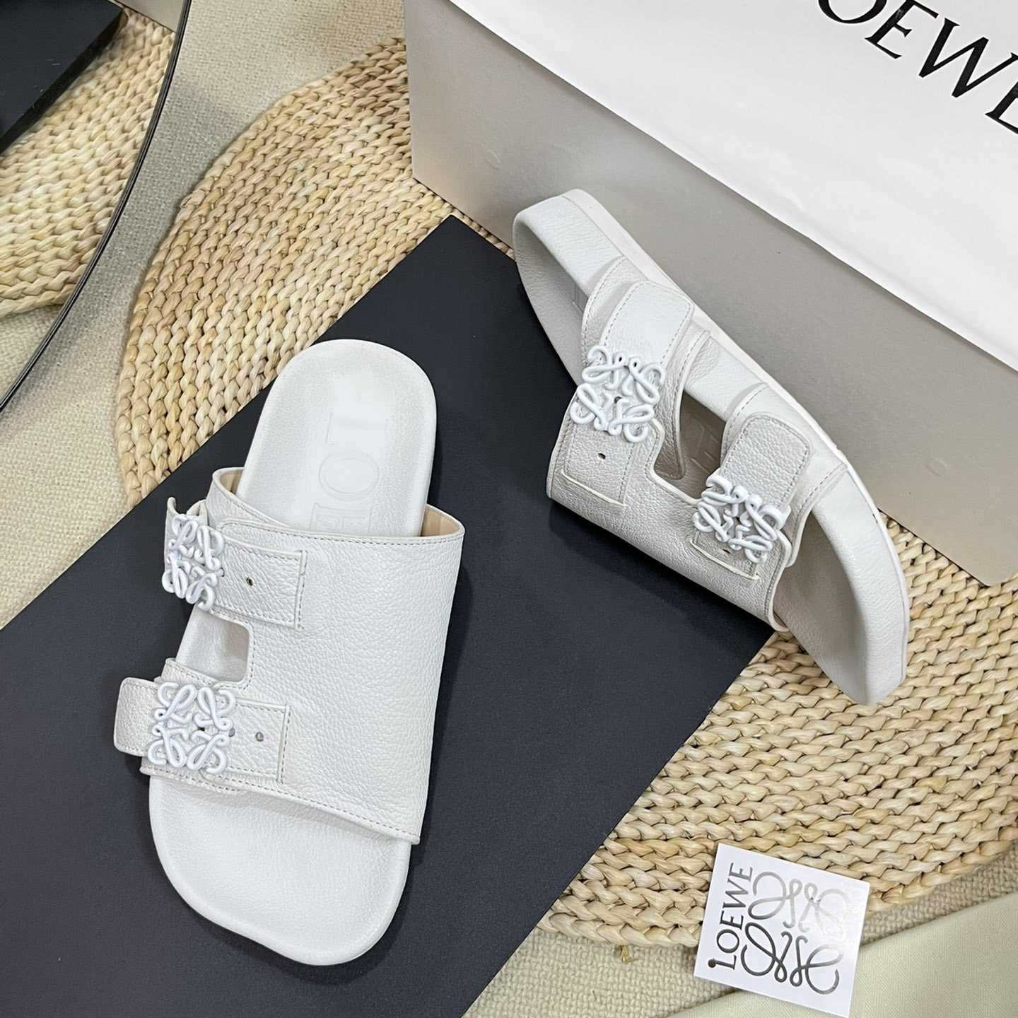 Loewe Ease slide In Goatskin - DesignerGu