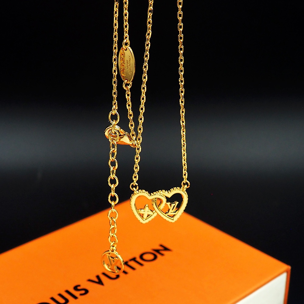 Louis Vuitton My LV Love Necklace - DesignerGu