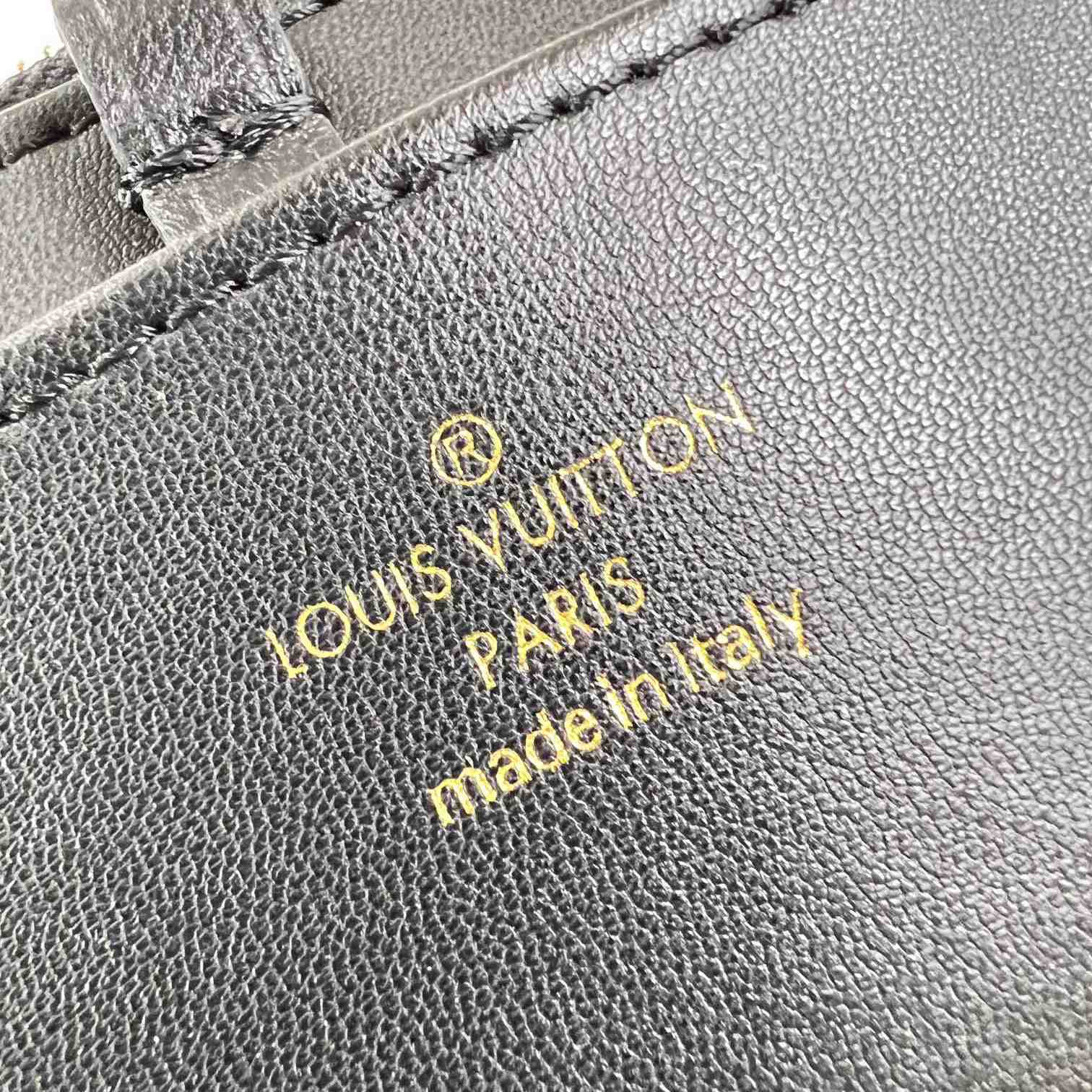 Louis Vuitton GO-14 GM   M23689 - DesignerGu