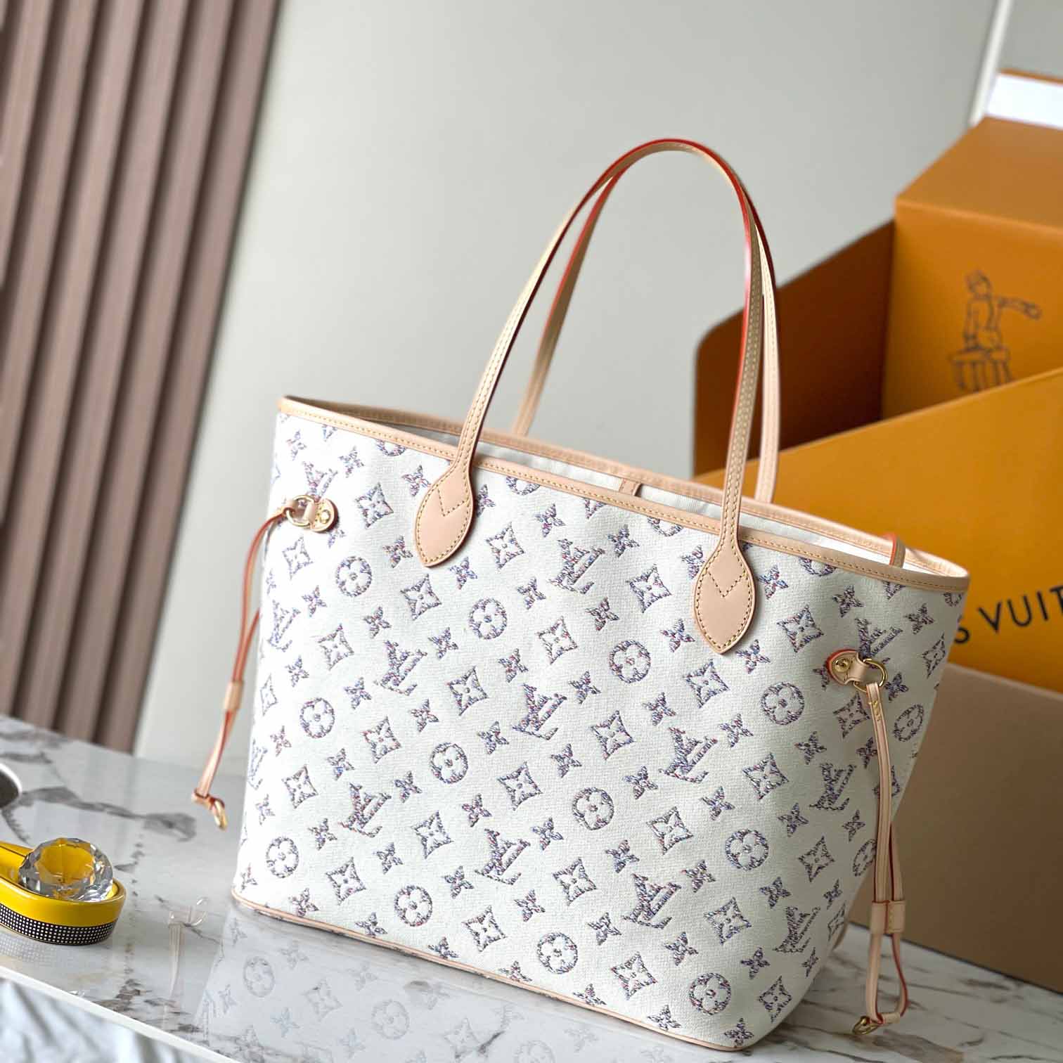 Louis Vuitton Neverfull MM   M24905 - DesignerGu