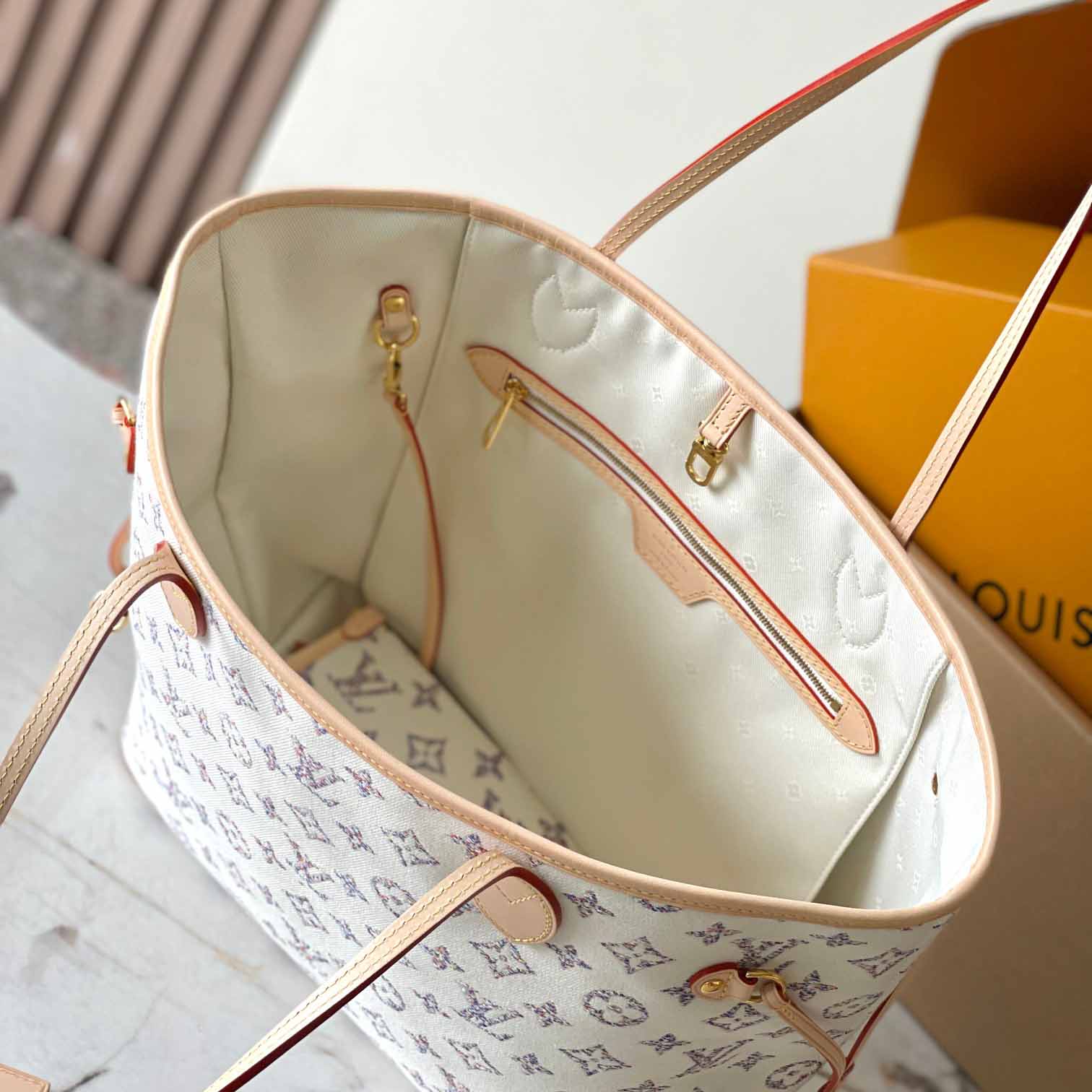 Louis Vuitton Neverfull MM   M24905 - DesignerGu