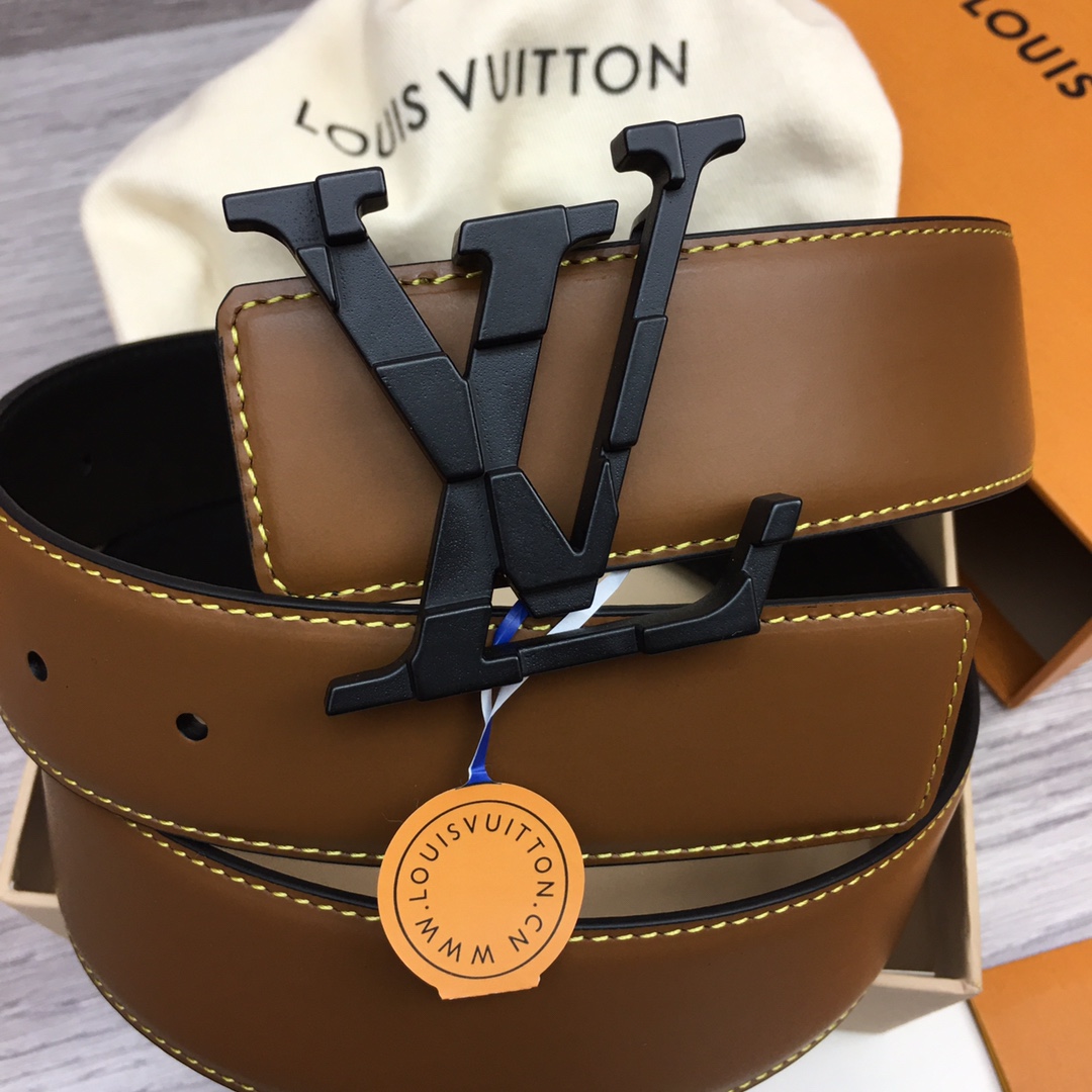 Louis Vuitton 40mm Reversible Belt    - DesignerGu