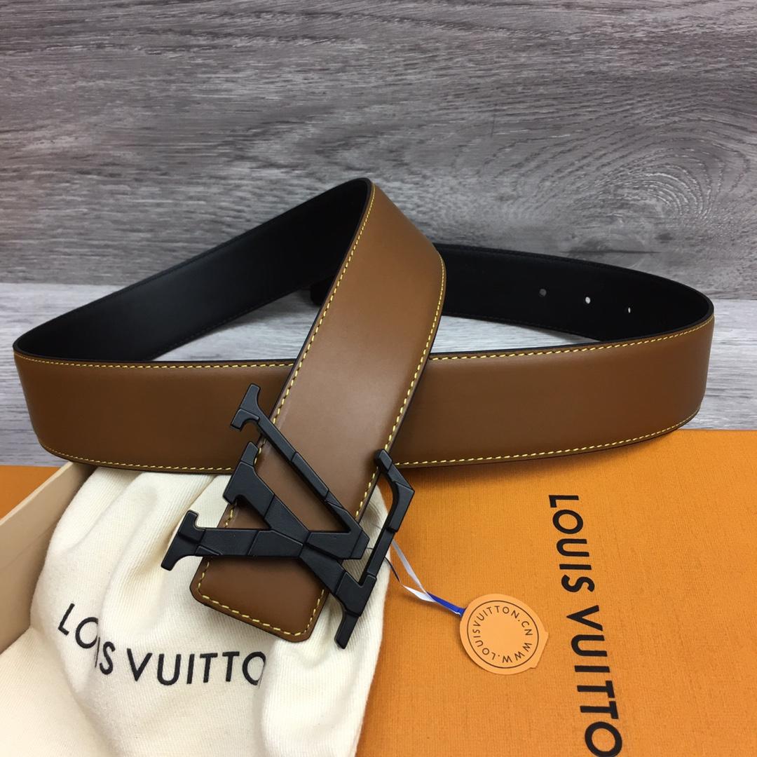 Louis Vuitton 40mm Reversible Belt    - DesignerGu