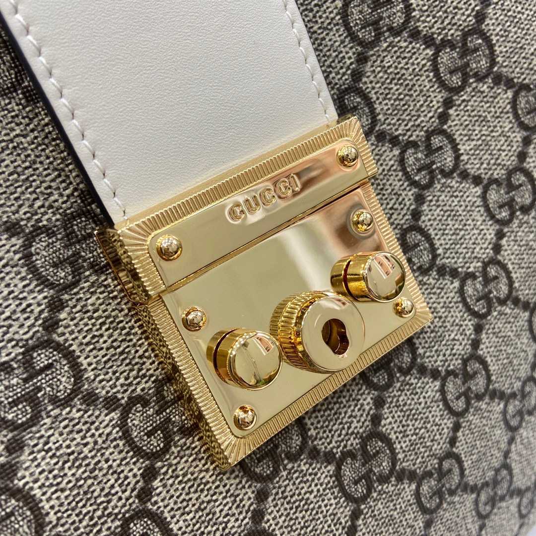 Gucci Padlock GG Medium Shoulder Bag - DesignerGu