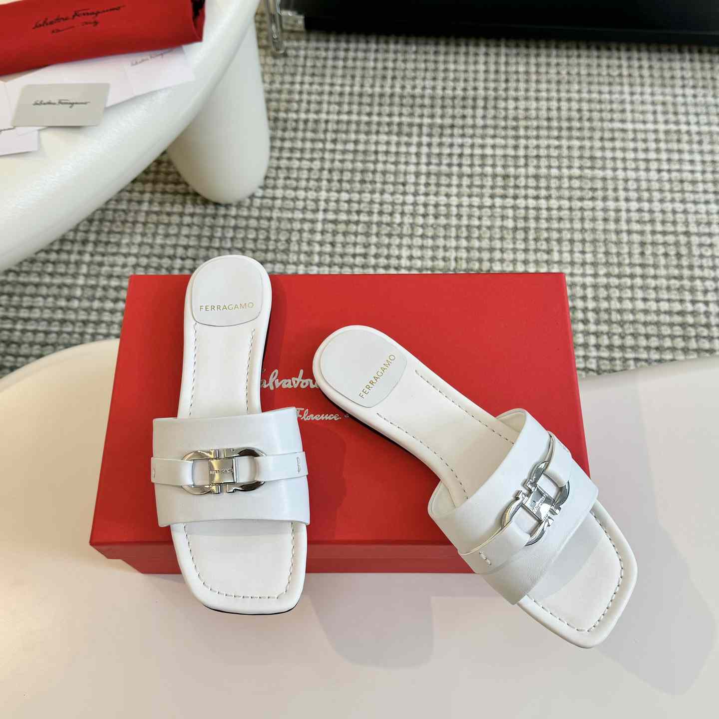 Ferragamo Women's White Flat Slide With Gancini Ornament - DesignerGu