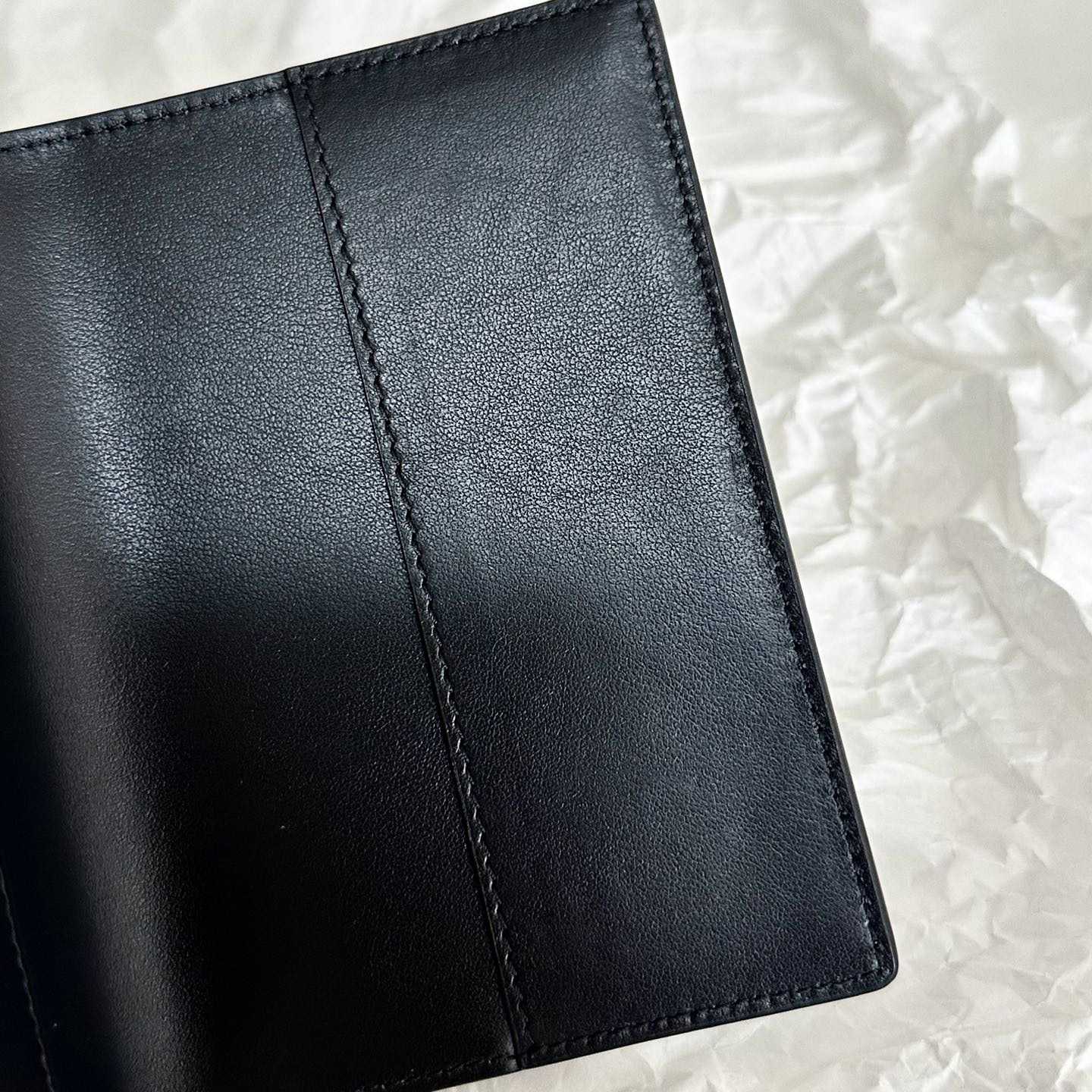 Balenciaga Passport Wallet  (14×10×1.5cm) - DesignerGu