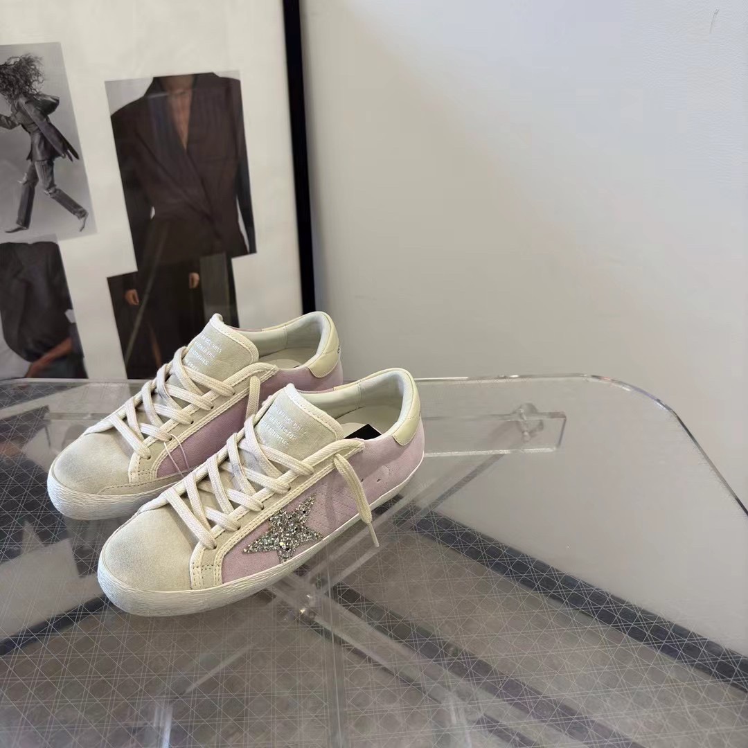 Golden Goose Sneakers - DesignerGu