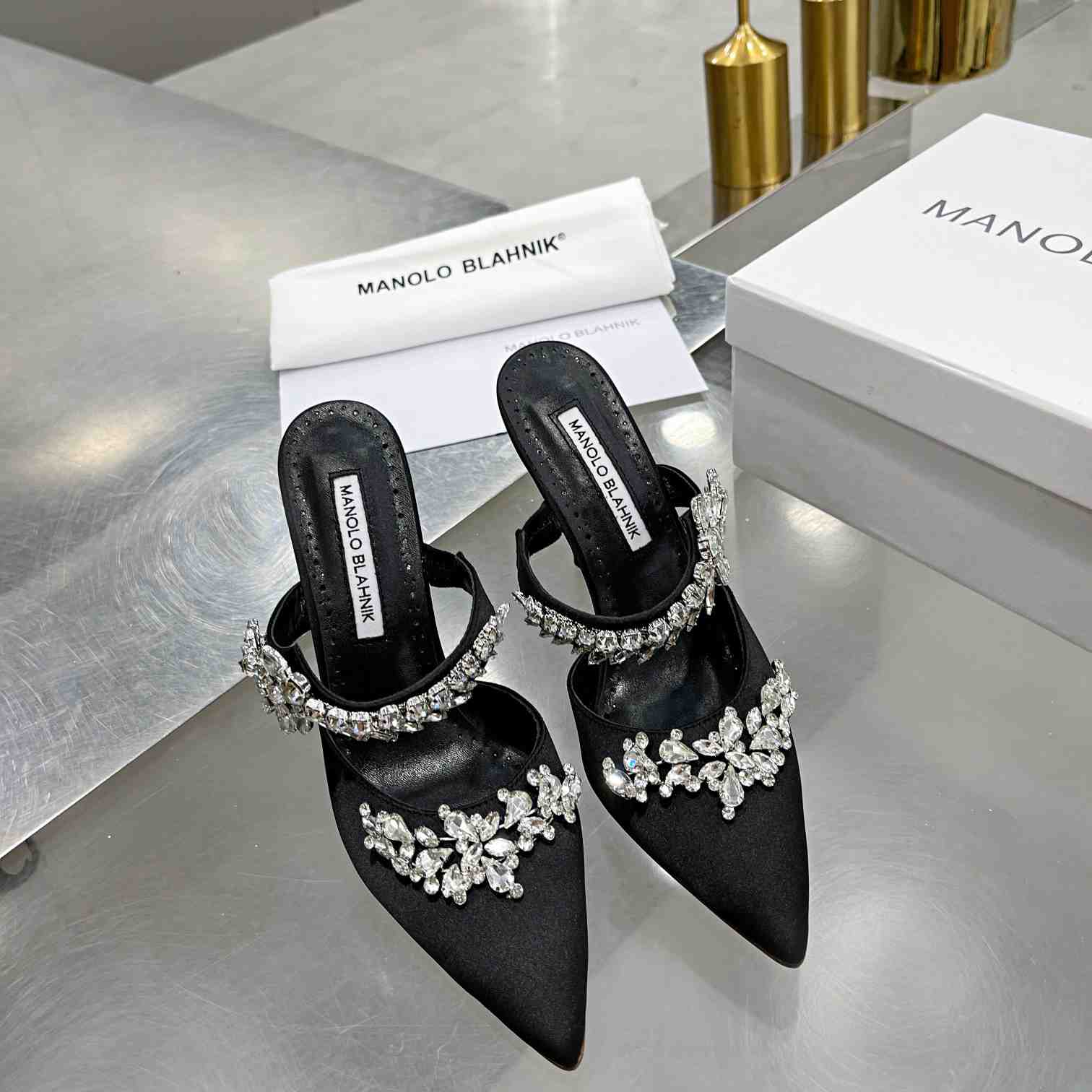 Manolo Blahnik Lurum Crystal-embellished Mules - DesignerGu