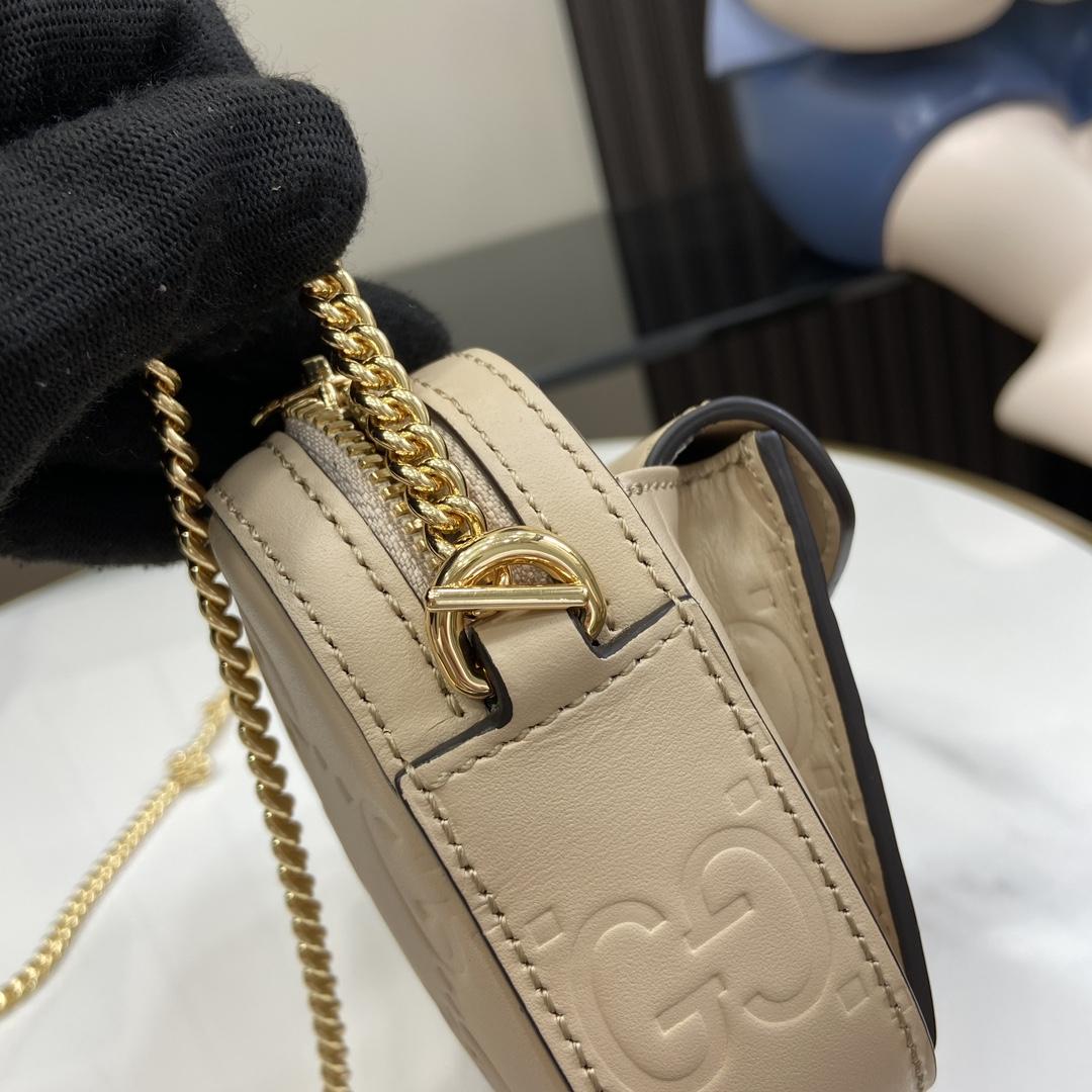 Gucci GG Super Mini Shoulder Bag - DesignerGu