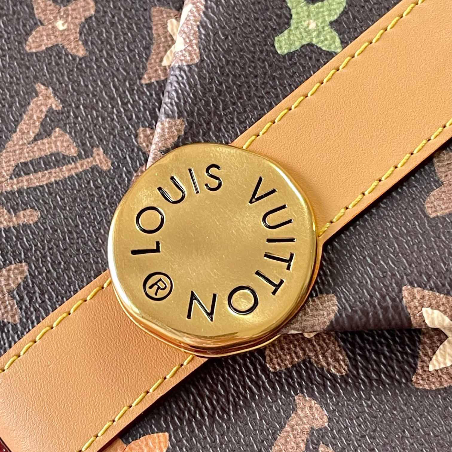 Louis Vuitton Envelope Messenger   M24820 - DesignerGu