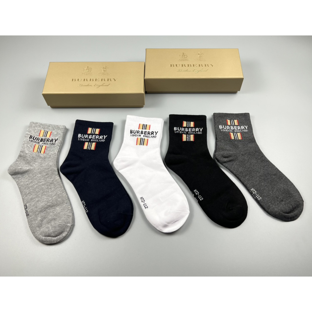 Burberry Socks/Box - DesignerGu