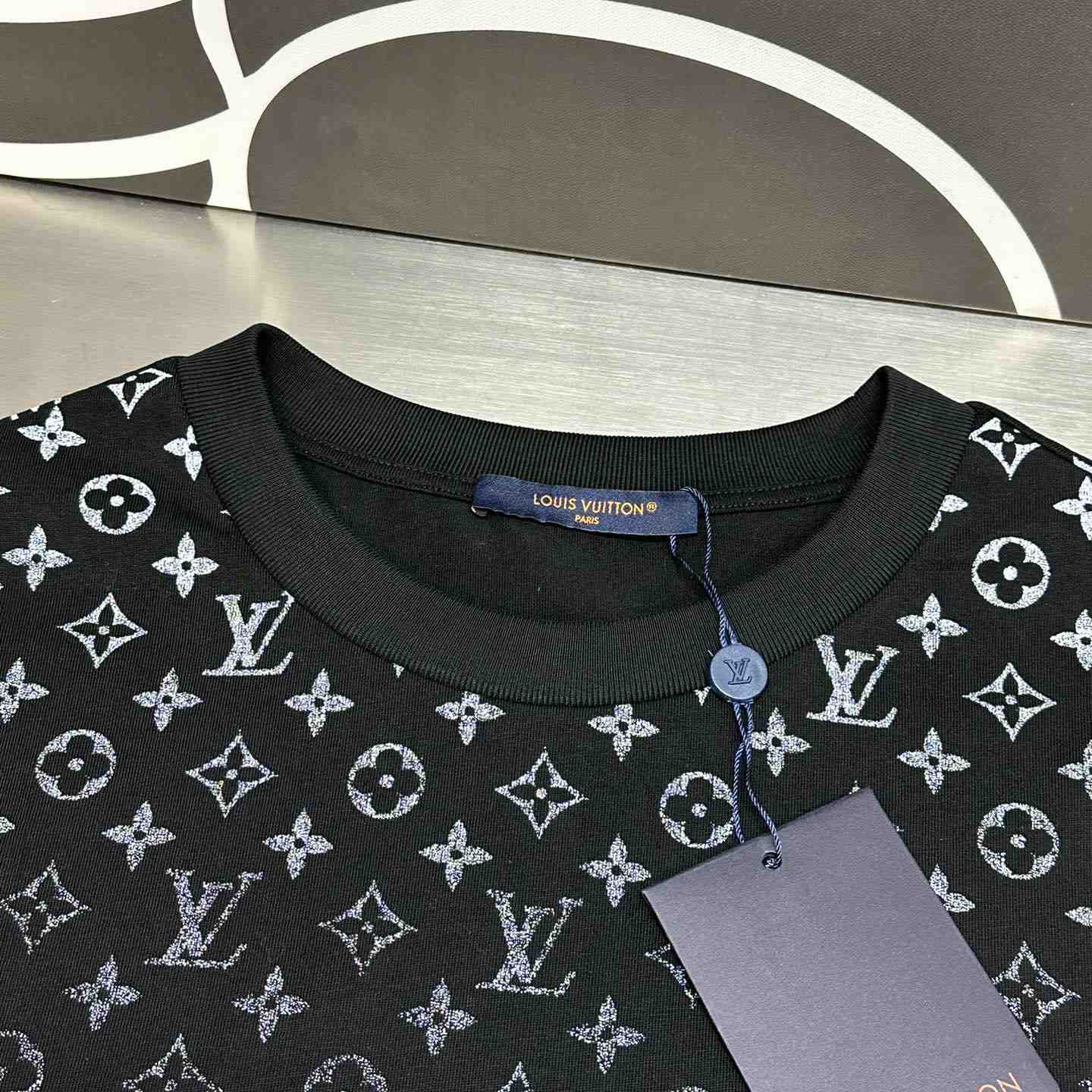 Louis Vuitton Monogram T-Shirt - DesignerGu