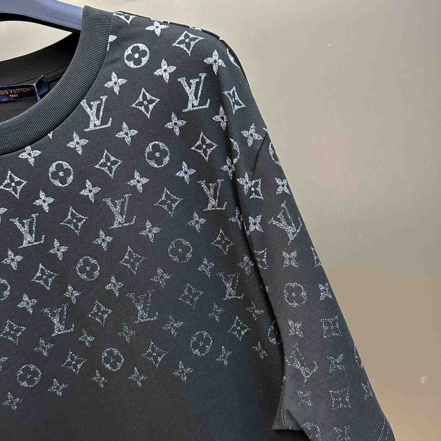 Louis Vuitton Monogram T-Shirt - DesignerGu