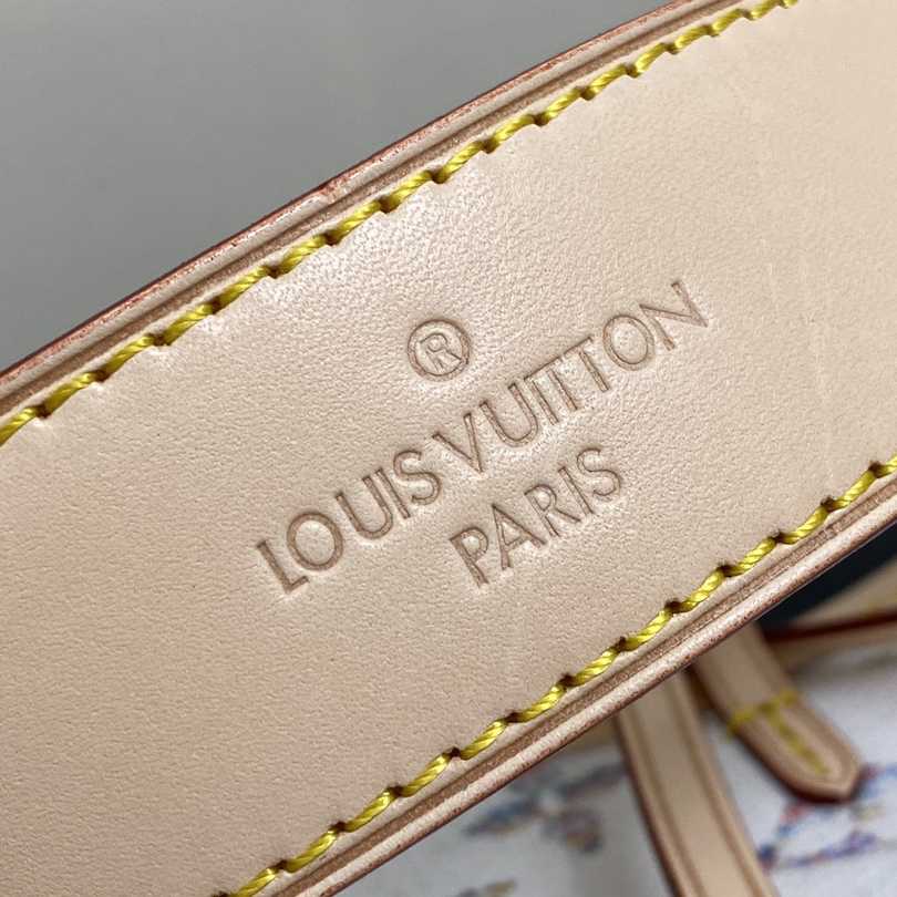 Louis Vuitton CarryAll PM   M24707 - DesignerGu