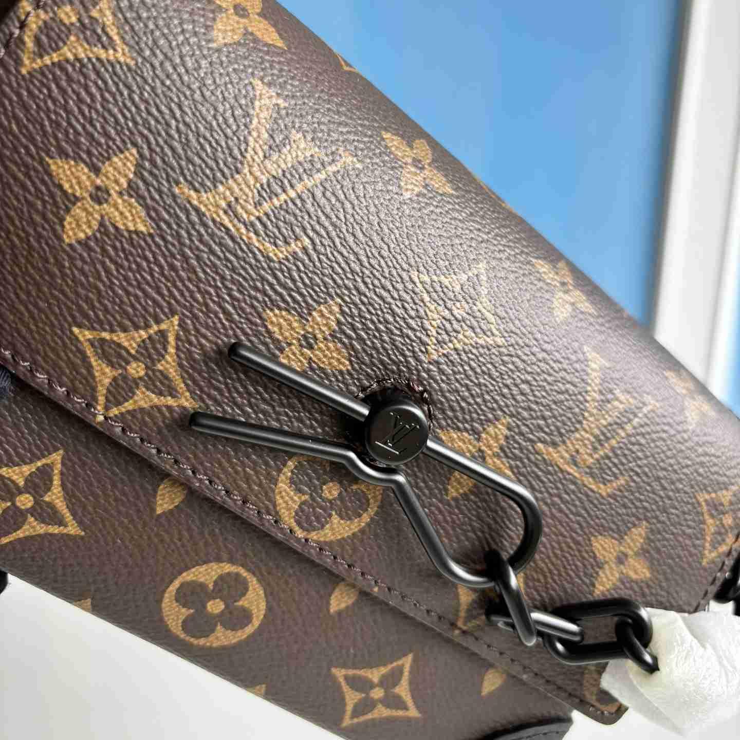 Louis Vuitton Steamer Wearable Wallet  M83613 - DesignerGu