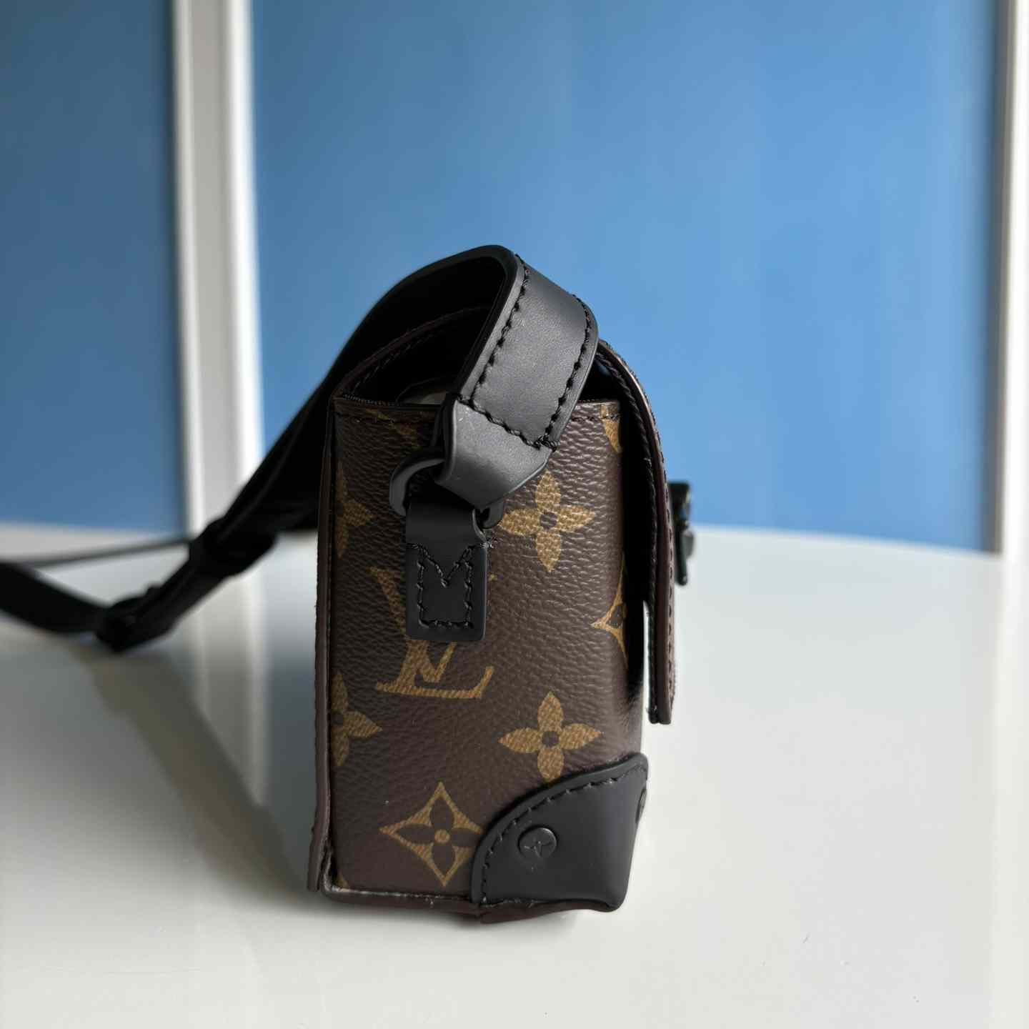 Louis Vuitton Steamer Wearable Wallet  M83613 - DesignerGu