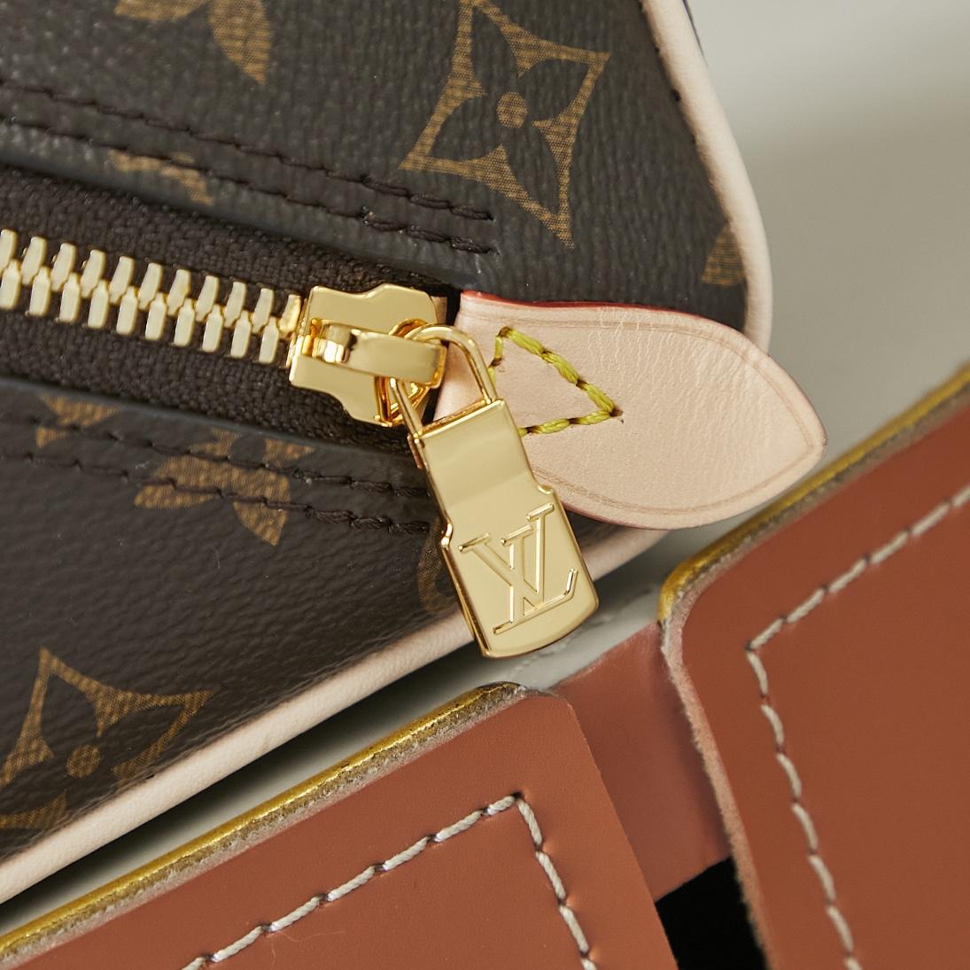 Louis Vuitton Just In Case  M47096 - DesignerGu