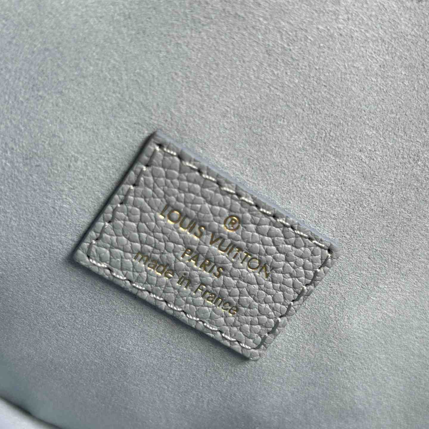 Louis Vuitton Nano Diane   M83592 - DesignerGu